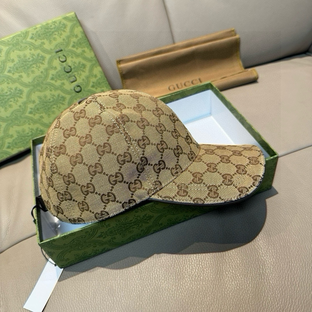 
万年经典款出货！
配盒子布袋，Gucci(古奇)经典原单棒球帽😍😍专柜11开模订制，最高版本，原版帆布