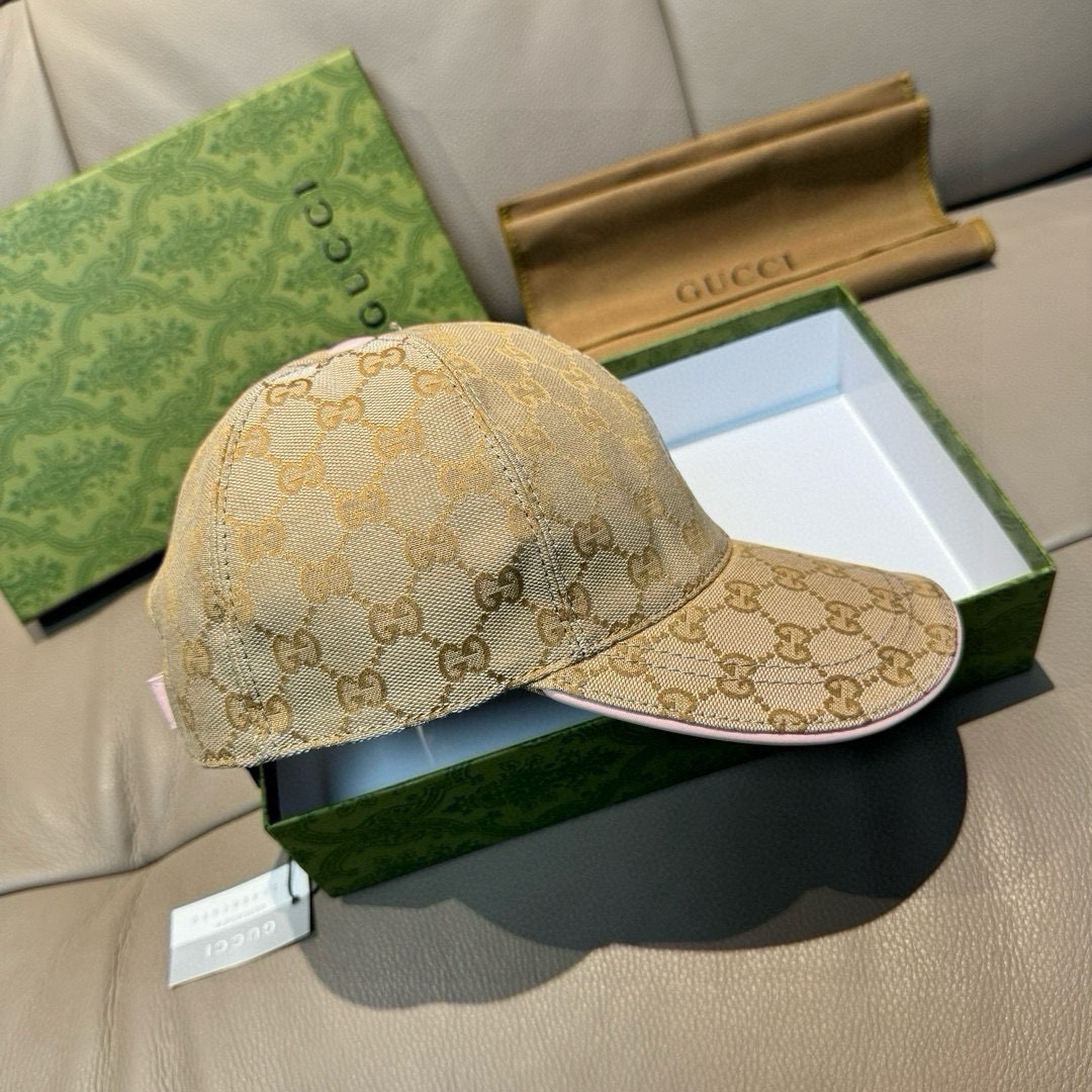 
万年经典款出货！
配盒子布袋，Gucci(古奇)经典原单棒球帽😍😍专柜11开模订制，最高版本，原版帆布