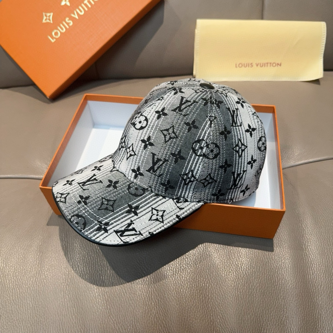 
配盒子布袋，LV路易威登新款原单棒球帽，LV渐变提花，专柜11开模订制，原版帆布面料+头层牛皮，轻盈透