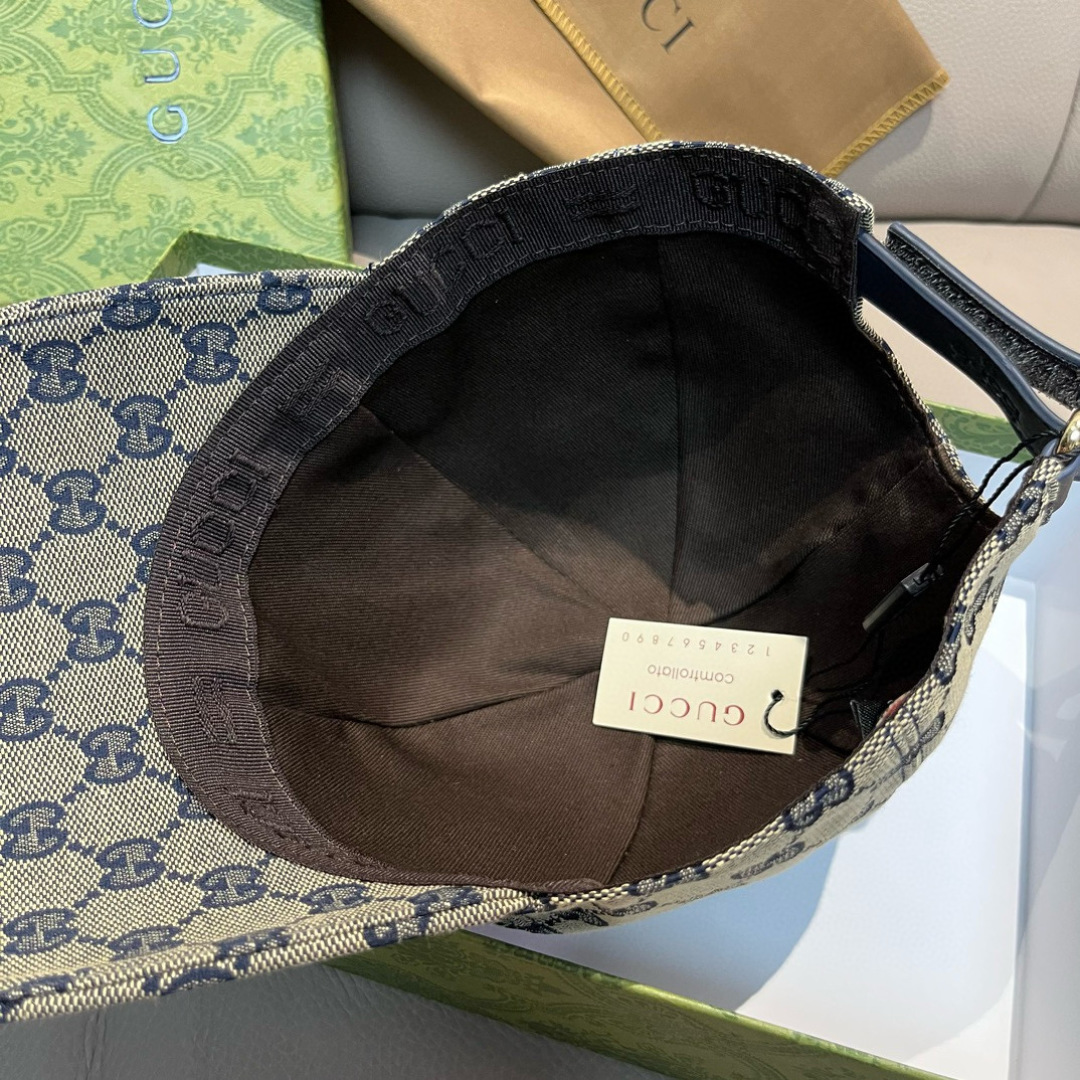
新款出货！
配盒子布袋，Gucci(古奇)最新原单棒球帽，宽版织带。专柜11开模订制，最高版本，原版帆