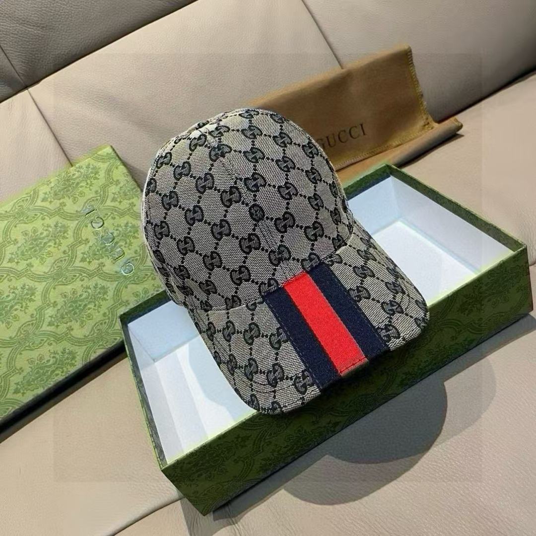 
新款出货！
配盒子布袋，Gucci(古奇)最新原单棒球帽，宽版织带。专柜11开模订制，最高版本，原版帆