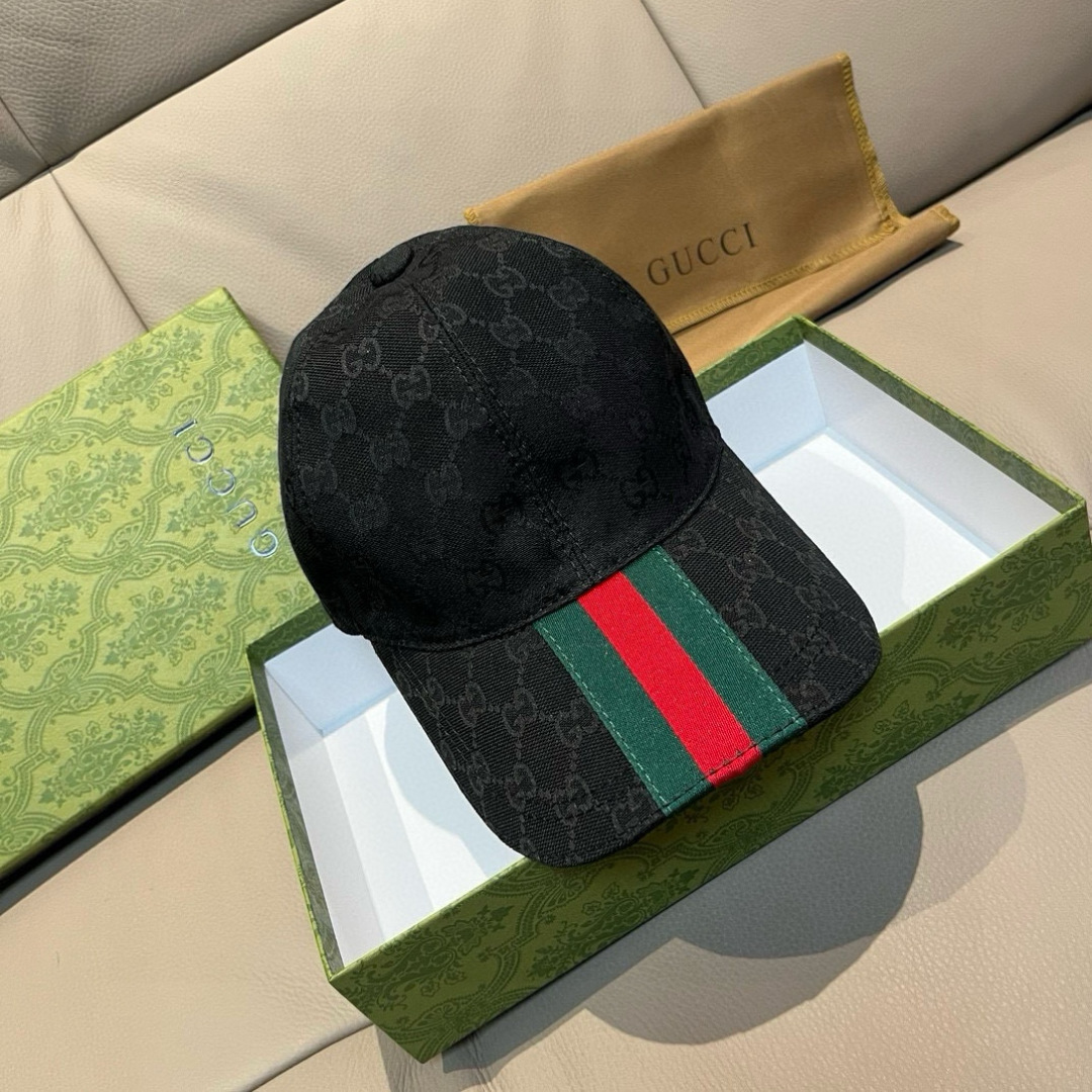
新款出货！
配盒子布袋，Gucci(古奇)最新原单棒球帽，宽版织带。专柜11开模订制，最高版本，原版帆