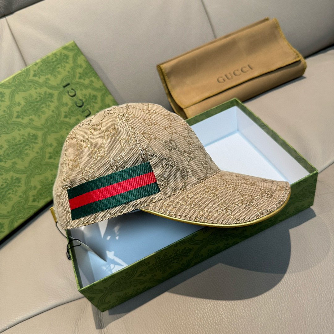 
配盒子布袋，Gucci(古奇)经典原单棒球帽😍😍金丝logo。专柜11开模订制，最高版本，原版帆布料+
