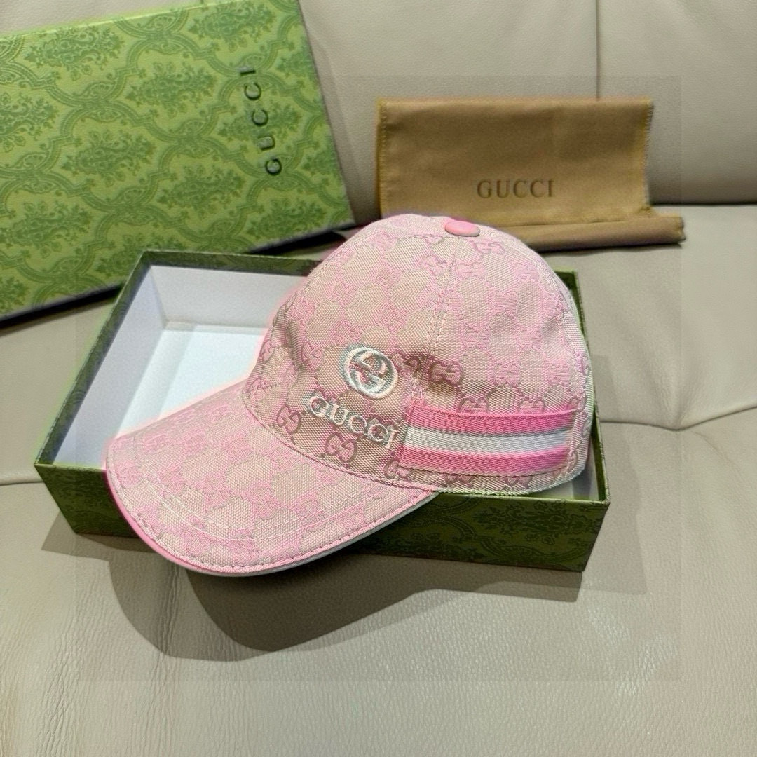 
万年经典款出货！
配盒子布袋，Gucci(古奇)经典原单棒球帽😍😍gucci小刺绣，专柜11开模订制，