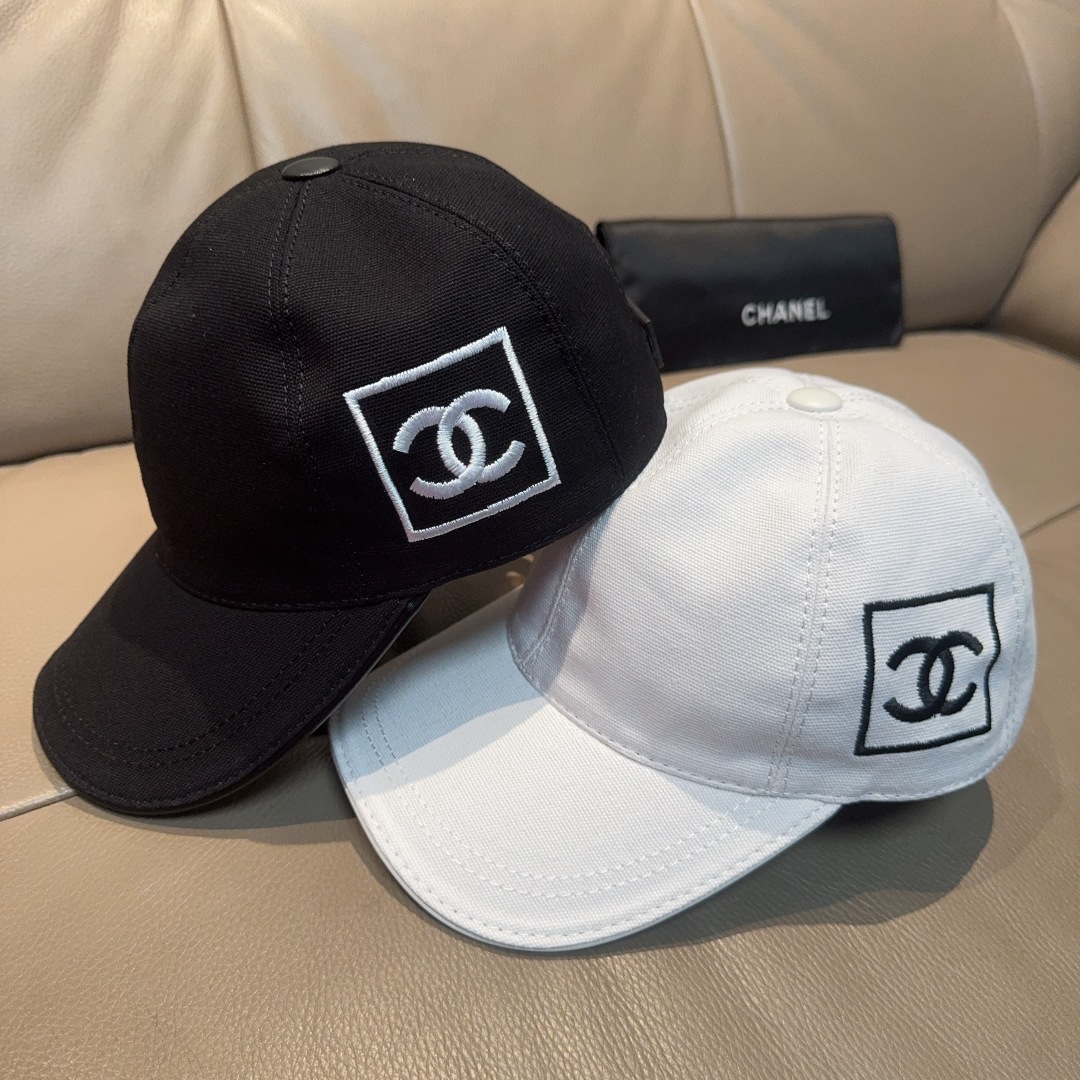 
配盒子布袋，Chanel(香奈儿)原单棒球帽，网红同款双C刺绣,专柜11开模订制，原版帆布料+头层牛皮