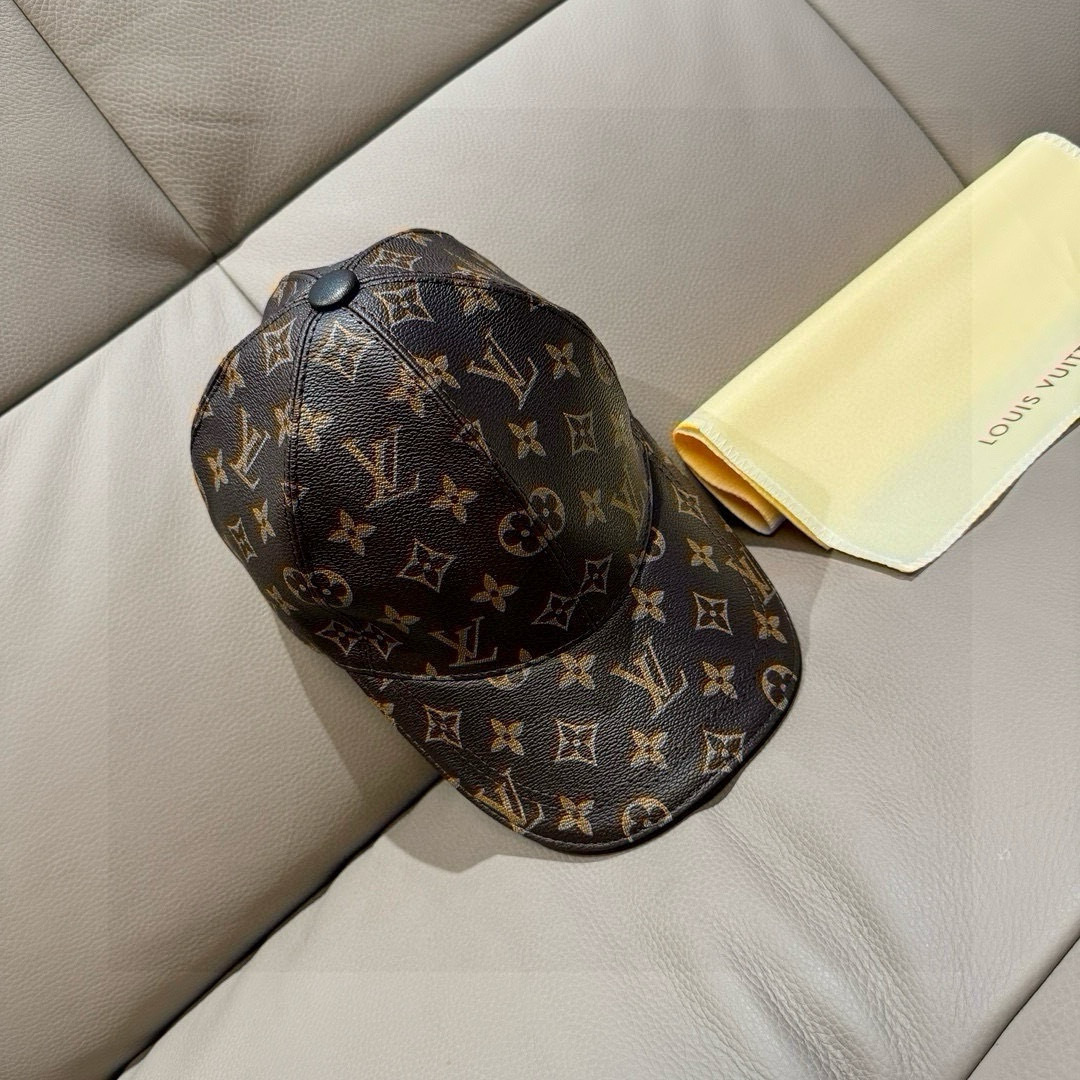 NO:228581,Packaging cloth bag, LV Louis Vuitton classic original single baseball cap, classic presbyterian, 1:1 mold customization, original counter PU leather   top layer cowhide, long-term explosive version, excellent quality, basic head circumference 56, patch adjustable. Hat straw hat fisherman hat baseball cap, hat, louis vuitton, louis vuitton, espadrilles, cowhide, hats19860909批 配包装布袋,LV路易威登经典原单棒球帽,经典老花,1:1开模订制,原版专柜PU皮革 头层牛皮包边,长年爆版,质量超棒,基础头围56,贴片可调节.帽子草帽渔夫帽棒球帽,帽子,louis vuitton,louis vuitton,espadrilles,cowhide,hats,hat