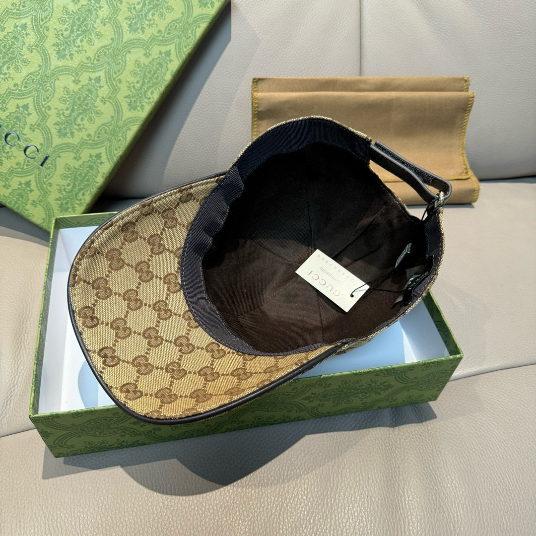 
配盒子布袋，Gucci(古奇)新款原单棒球帽， 艺术字刺绣，11开模订制，重工刺绣，细节可媲美专柜，原