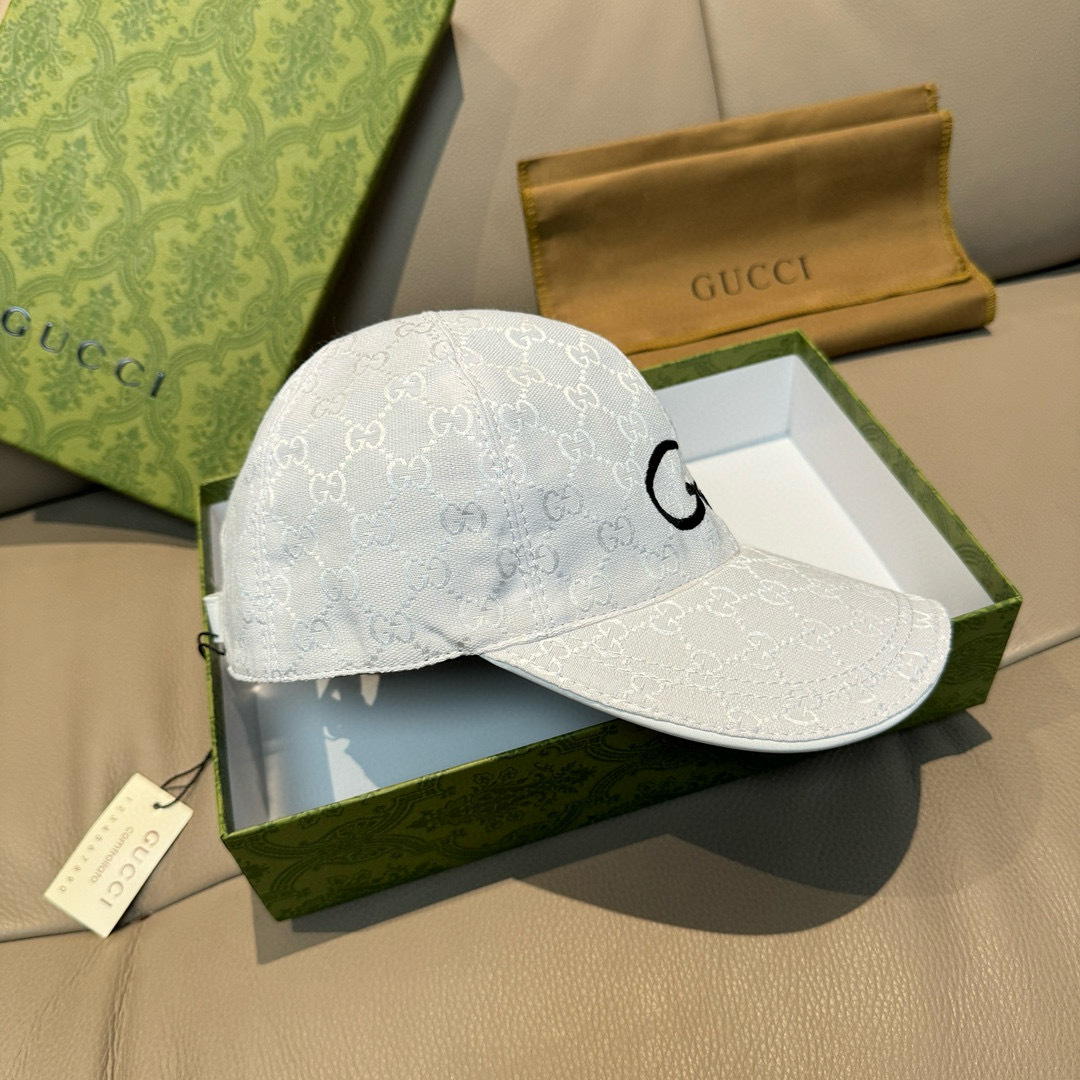 
配盒子布袋，Gucci(古奇)新款原单棒球帽， 艺术字刺绣，11开模订制，重工刺绣，细节可媲美专柜，原