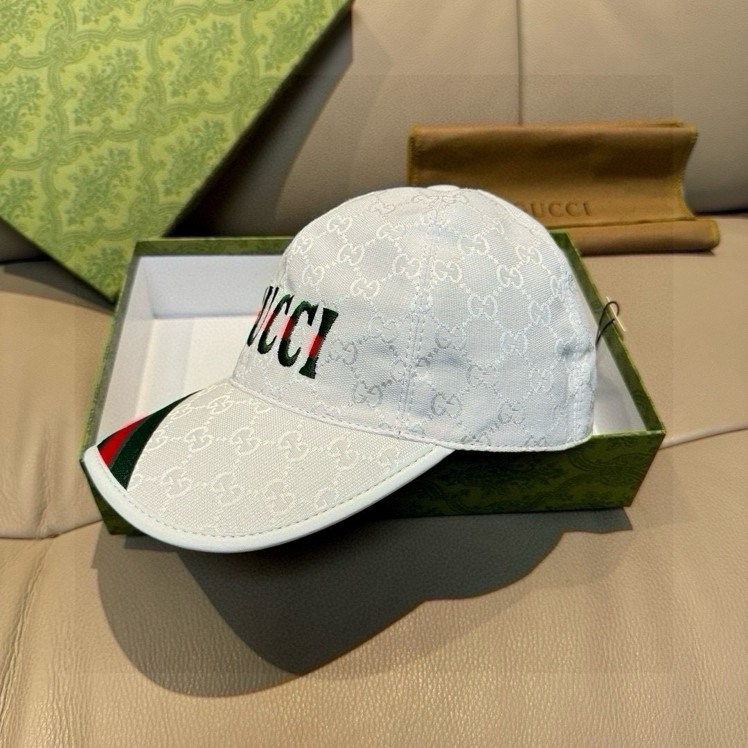 
配盒子布袋，Gucci(古奇)新款原单棒球帽，11开模订制，重工刺绣，细节可媲美专柜，原版帆布料+头层