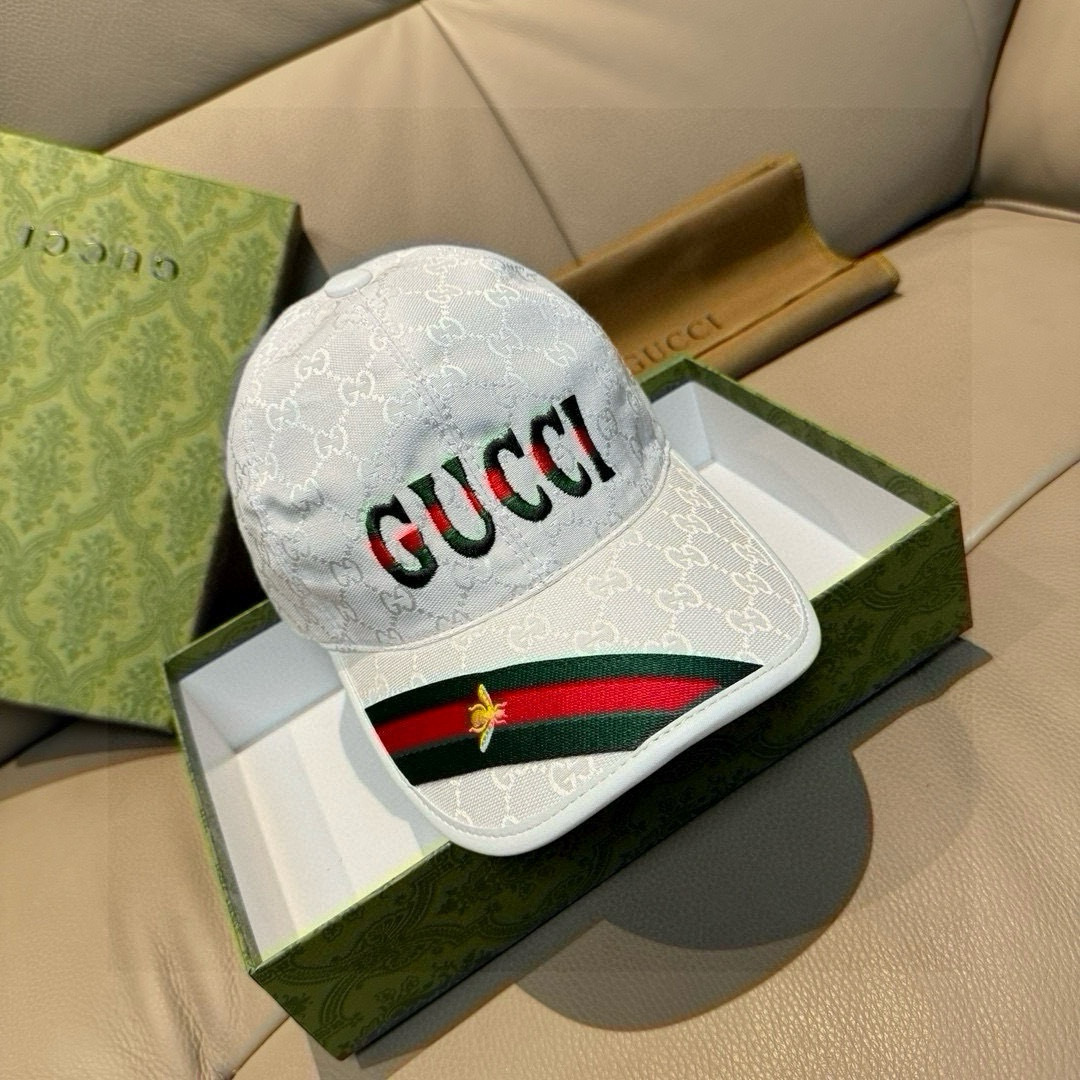 
配盒子布袋，Gucci(古奇)新款原单棒球帽，11开模订制，重工刺绣，细节可媲美专柜，原版帆布料+头层