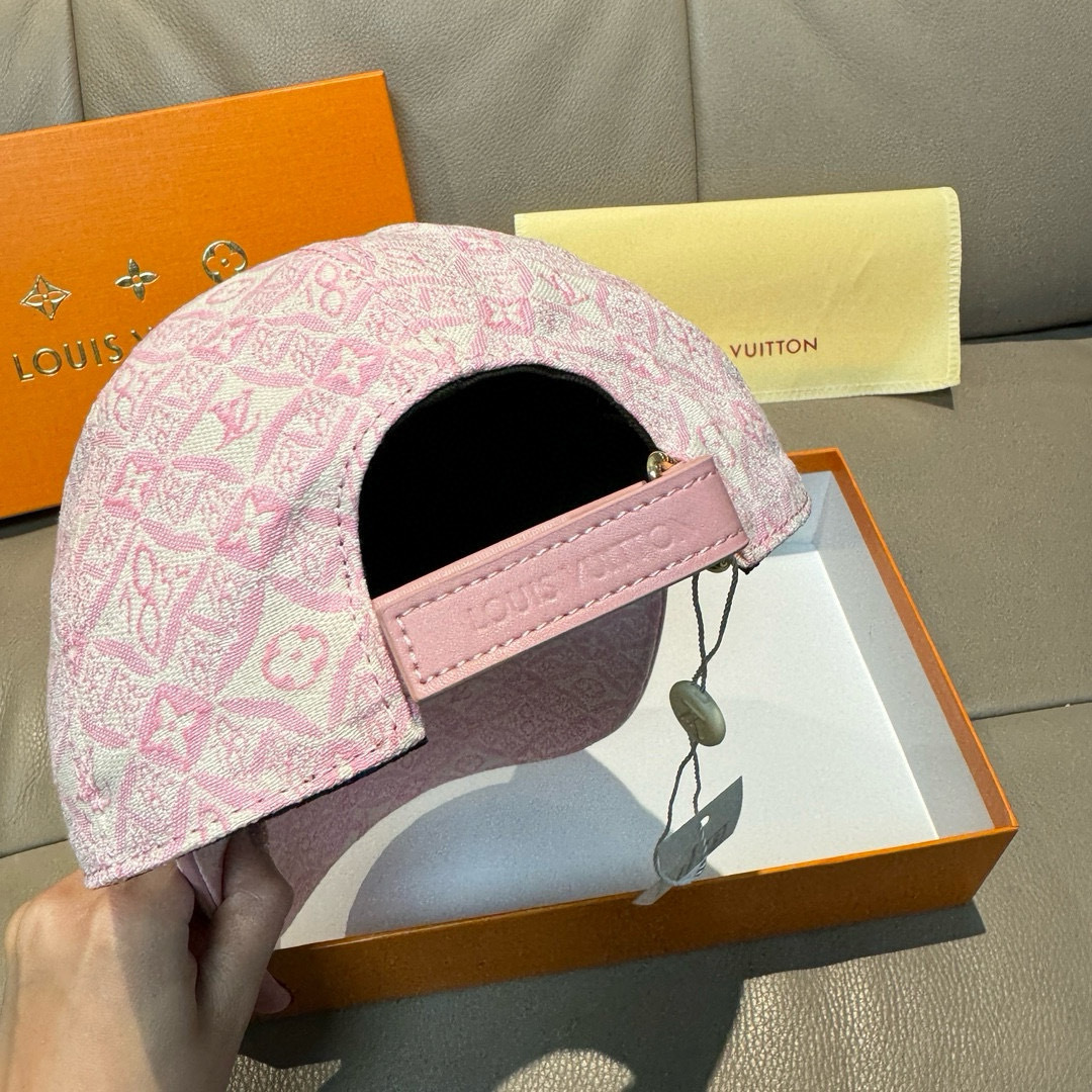
新款出货！
配盒子布袋，lv(路易威登)新款原单棒球帽， lv提花，专柜11开模订制，原版帆布料+头层