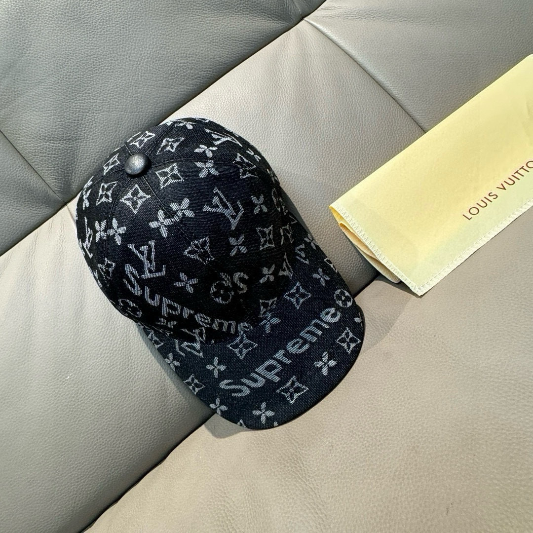 
配盒子布袋，LV*suPreme合作款，爆版原单棒球帽，11开模订制，原版提花牛仔面料+头层牛皮，做工