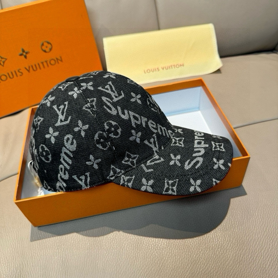 
配盒子布袋，LV*suPreme合作款，爆版原单棒球帽，11开模订制，原版提花牛仔面料+头层牛皮，做工