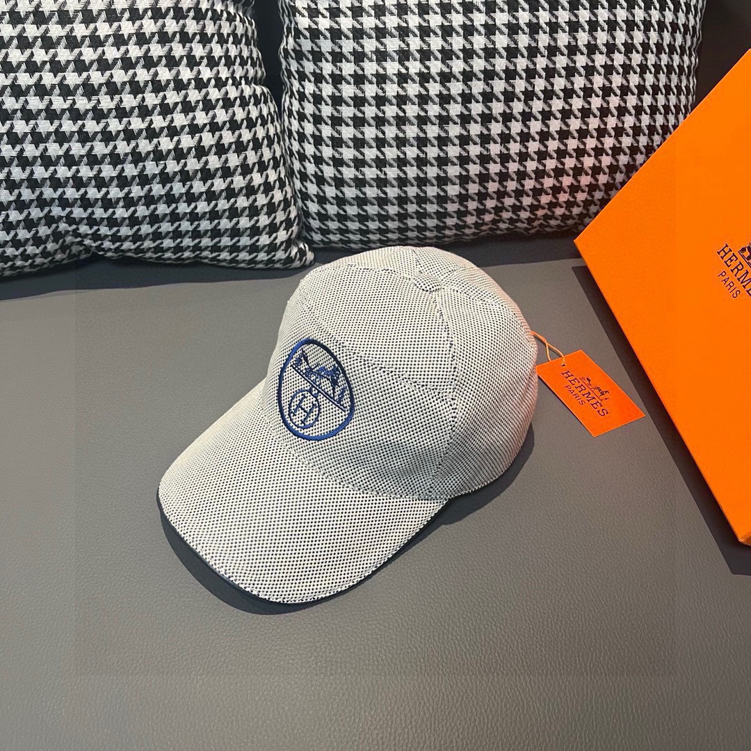 Hermes Classic Baseball Cap - Stylish & Breathable with Premium Leather Details 4 cmp i1748257968589 2702 0 2