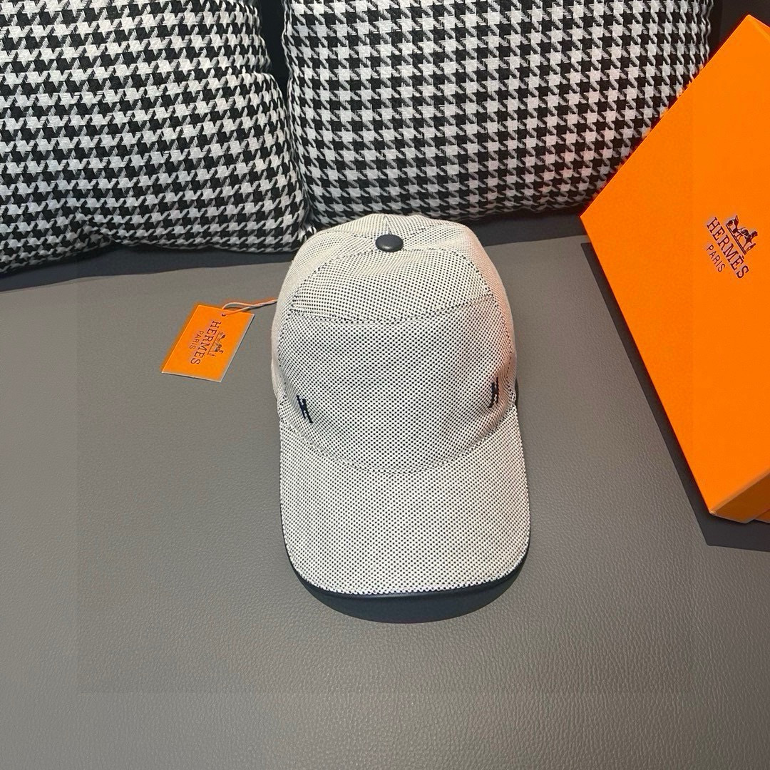Hermes Classic Baseball Cap with H Logo, Breathable Canvas & Leather 2 cmp i1748257985725 6306 0 0