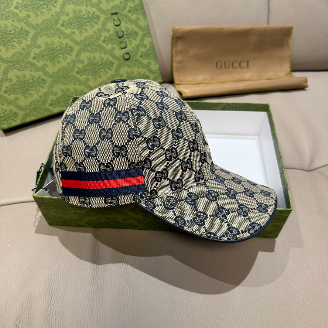 
万年经典款出货！
配盒子布袋，Gucci(古奇)经典原单棒球帽😍😍gucci小刺绣，专柜11开模订制，