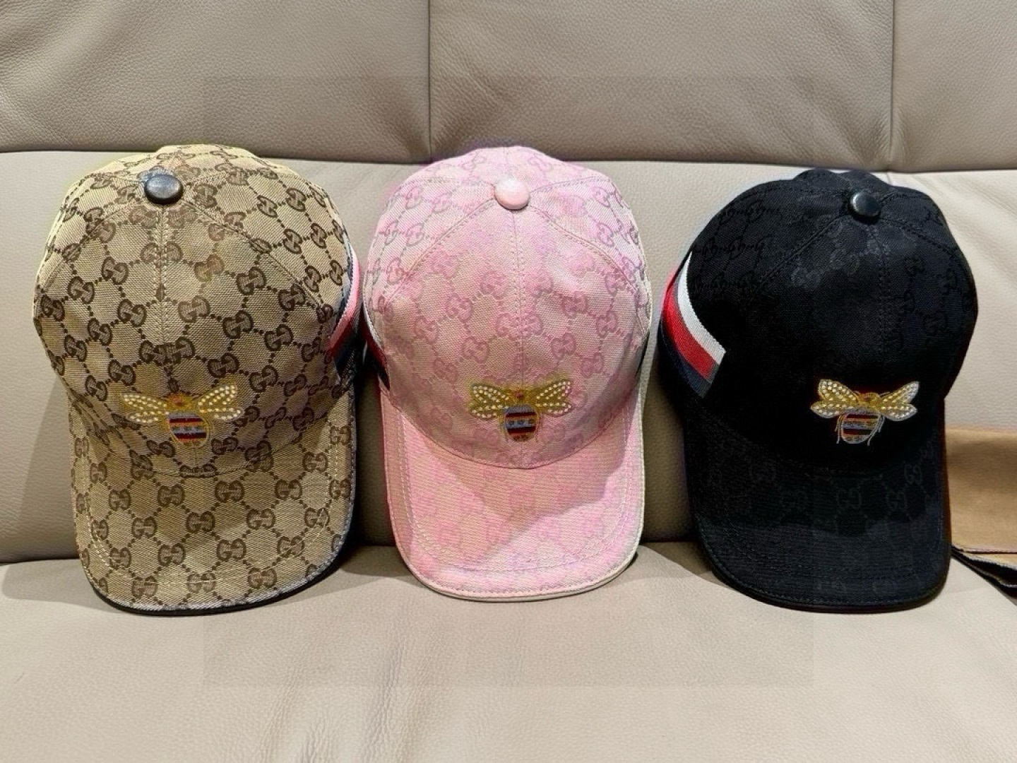 
配盒子布袋，Gucci(古奇)原单棒球帽， 小蜜蜂刺绣，11开模订制，重工刺绣，细节可媲美专柜，原版帆