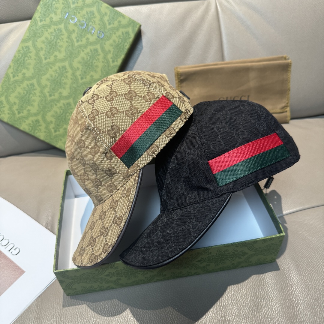 
配盒子布袋，Gucci(古奇)新款原单棒球帽， 红绿织带，11开模订制，原版帆布料+头层牛皮，代购热门