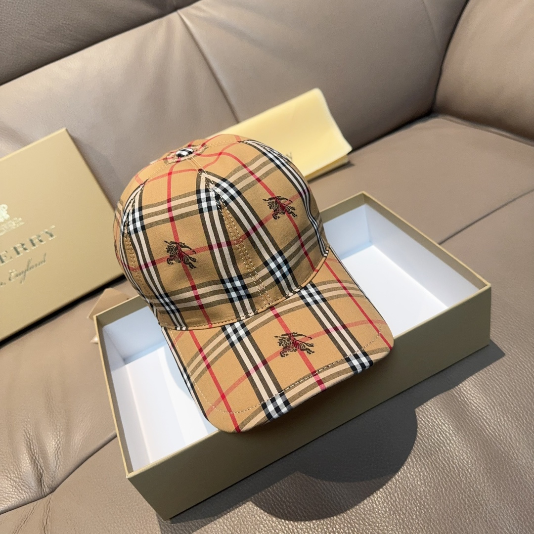 NO:359624,Package packaging cloth bag, Burberry original single baseball cap, plaid war horse, 1:1 mold customization for counter, pure cotton fabric + top layer of cowhide, light and breathable!  Live shot, suitable for men and women. Hats, straw hats, fisherman hats, baseball hats, hats, burberry, espadrilles, cowhide, hats批 配包装布袋,巴宝莉原单棒球帽, 格子战马,专柜1:1开模订制,纯棉面料+头层牛皮,轻盈透气！实物拍摄,男女适用.帽子草帽渔夫帽棒球帽,帽子,burberry,espadrilles,cowhide,hats,hat