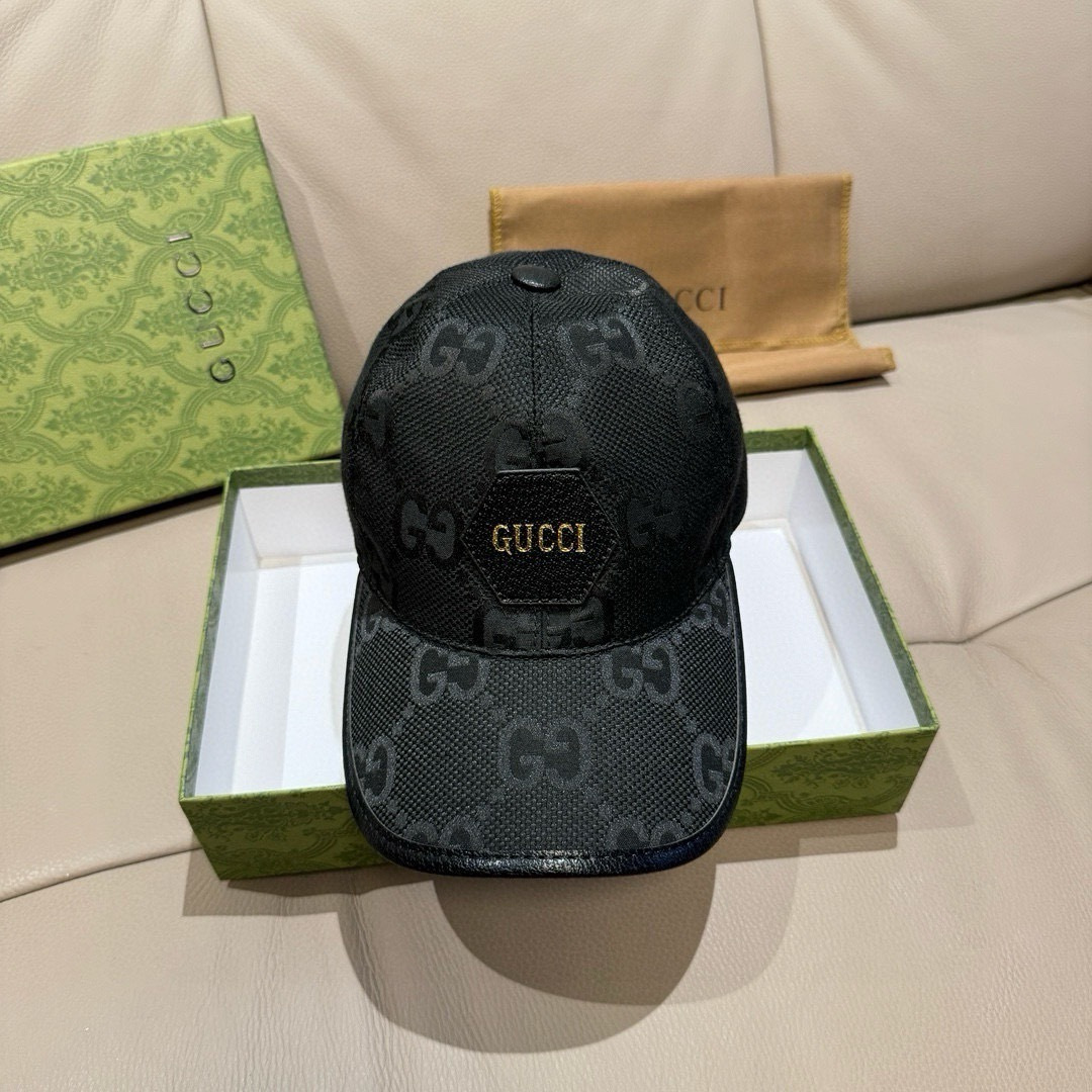 
配包装布袋，Gucci(古奇)新款原单棒球帽，Gucci烫金，专柜最新款，11开模订制，正版开模，原版