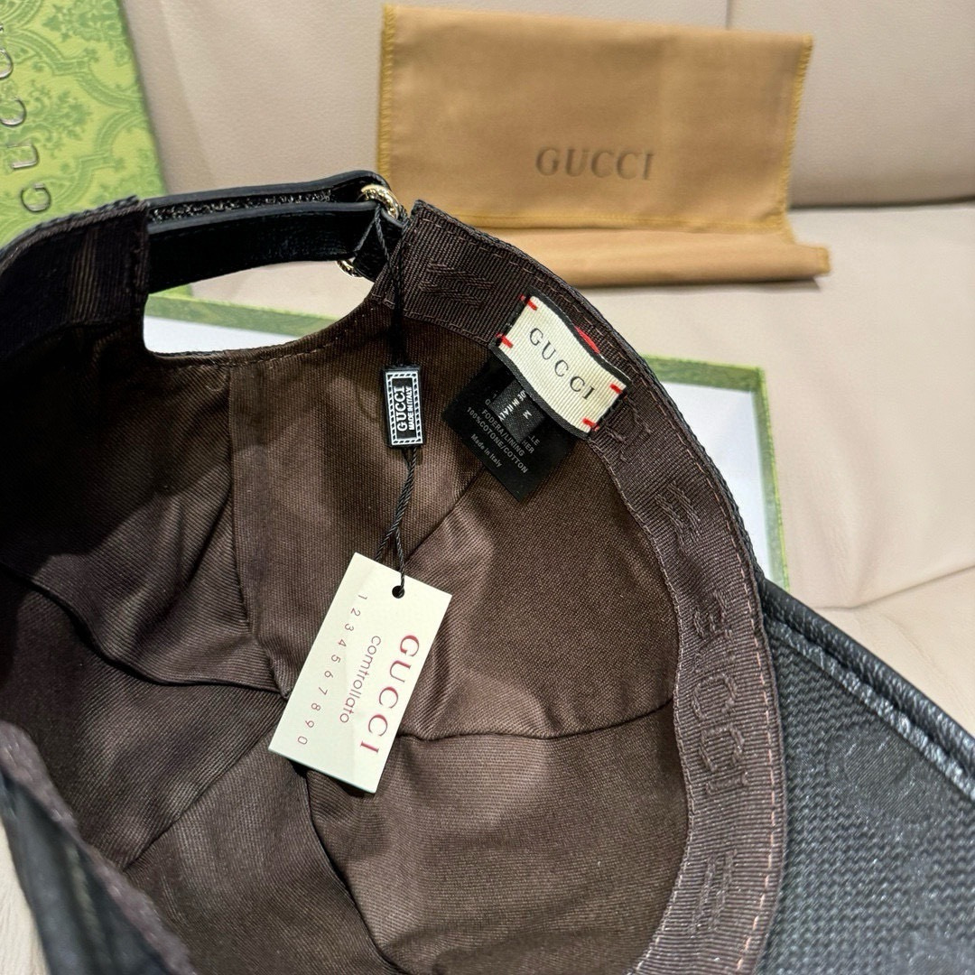 
配包装布袋，Gucci(古奇)新款原单棒球帽，Gucci烫金，专柜最新款，11开模订制，正版开模，原版