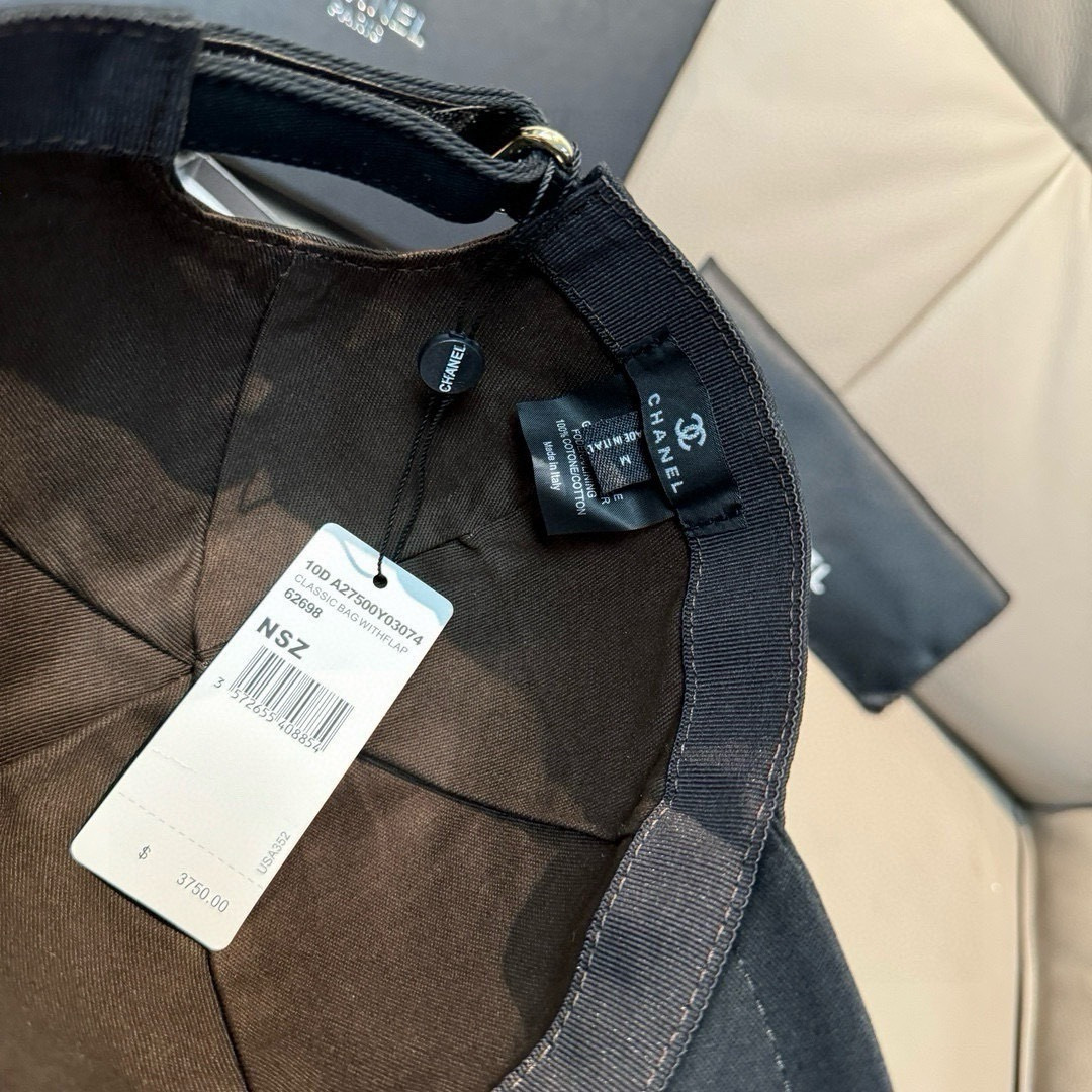 
配盒子布袋，Chanel（香奈儿）专柜新款原单棒球帽，11开模订制，立体刺绣，精致无暇！100%纯棉面