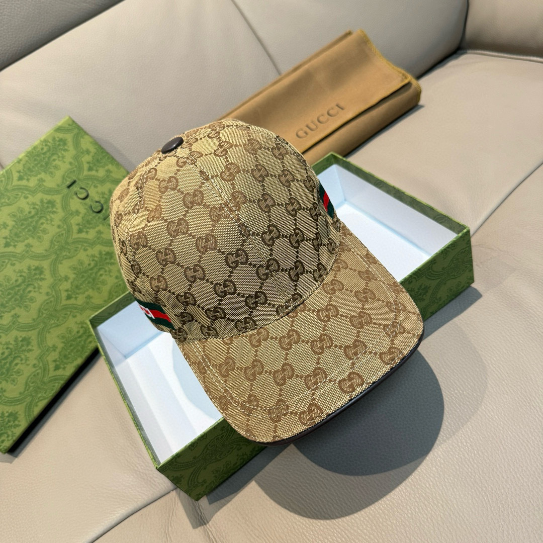 
配盒子布袋，Gucci(古奇)春夏新款原单棒球帽， logo织带，11开模订制，原版帆布料+头层牛皮，