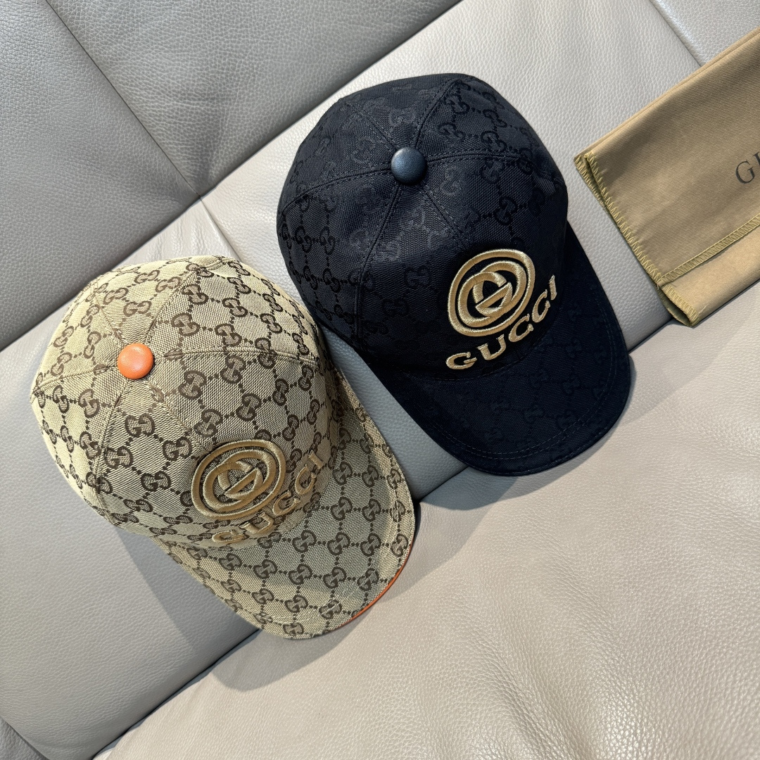 
配盒子布袋，Gucci(古奇)新款原单棒球帽， 大GUCCI刺绣，11开模订制，重工刺绣，细节可媲美专