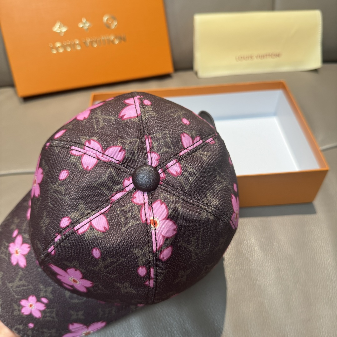 
LV x TM MONOGRAM CHERRY BLOSSOM 印花棒球帽出货啦