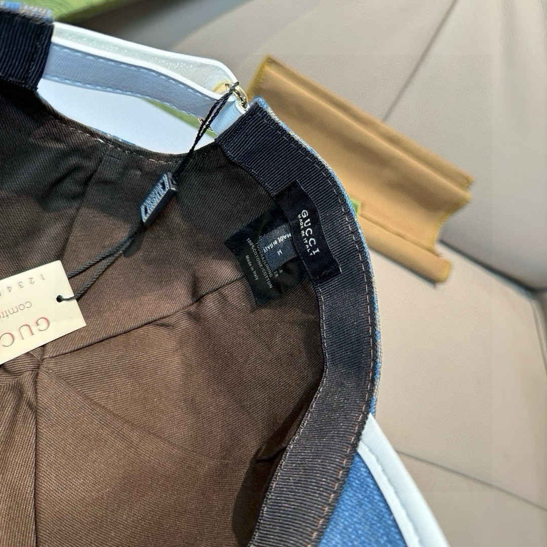 
配包装布袋，Gucci古奇新款原单棒球帽， 大双G，专柜11开模订制，完美对花，原版帆布面料+头层牛皮