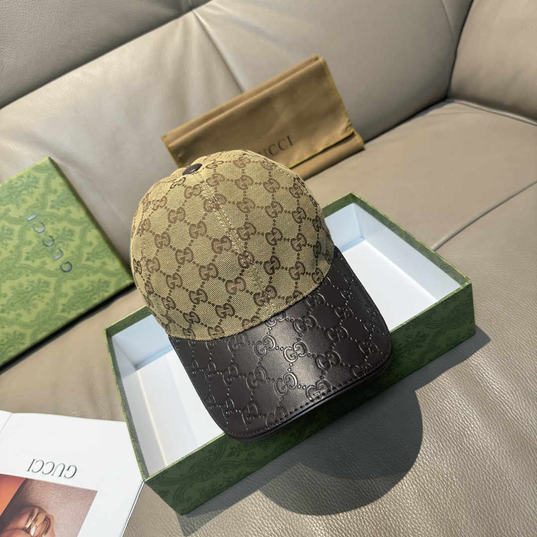 
配盒子布袋，Gucci(古奇)经典原单棒球帽，小双G牛皮拼接，11开模订制，质量超赞！帽檐头层牛皮压花