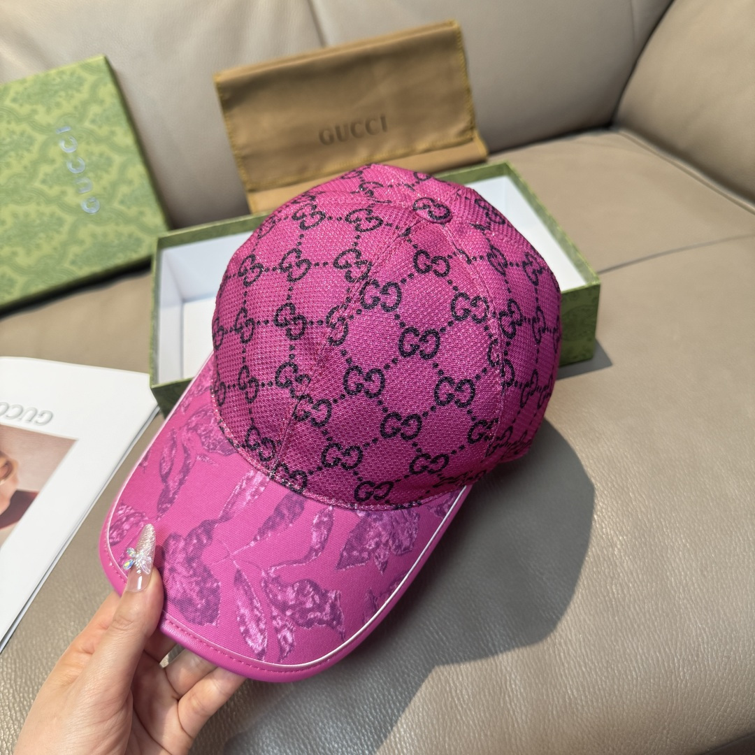 
原单版本出货！
配盒子布袋，Gucci(古奇)最新原单棒球帽，专柜11开模订制，最高版本，原版帆布料+
