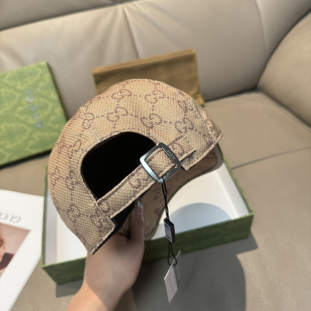 
原单版本出货！
配盒子布袋，Gucci(古奇)最新原单棒球帽，专柜11开模订制，最高版本，原版帆布料+