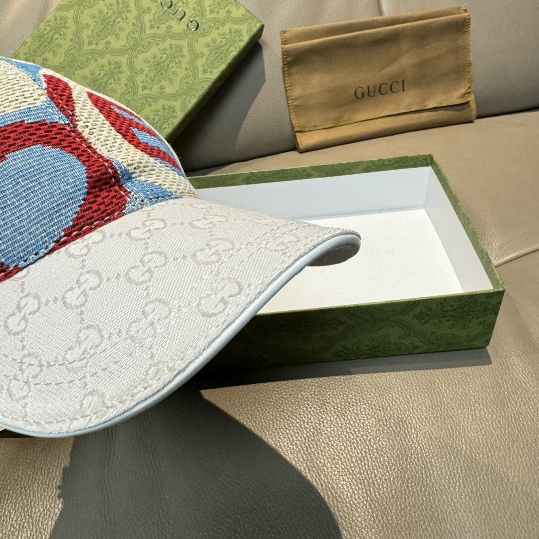 
古奇2025新款
配盒子布袋，Gucci(古奇)新款原单棒球帽😍涂鸦艺术棒球帽😍专柜11开模订制，最高