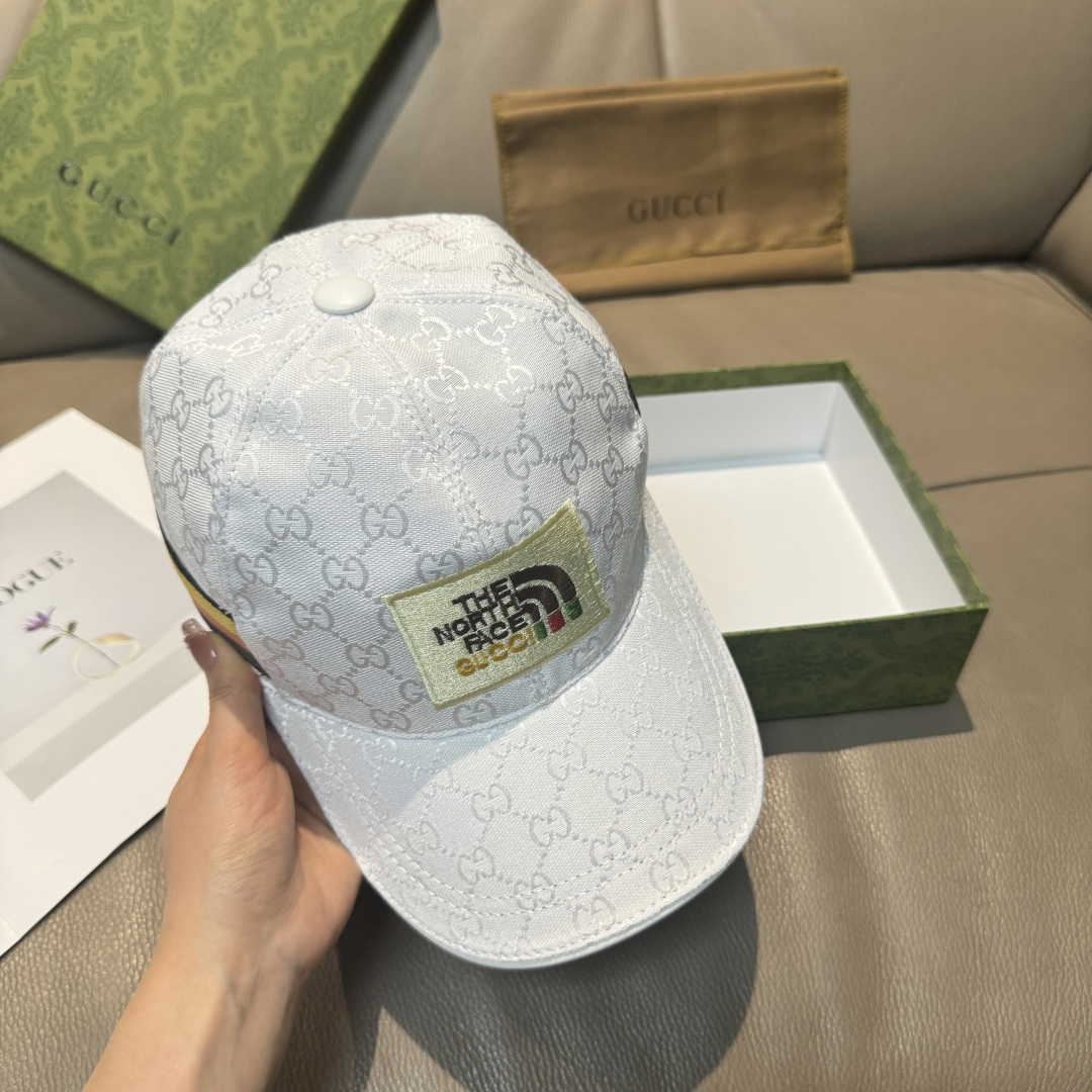 
配盒子布袋，Gucci(古奇)新款原单棒球帽， 北面刺绣！专柜11，进口帆布+头层牛皮，代购热门，男女