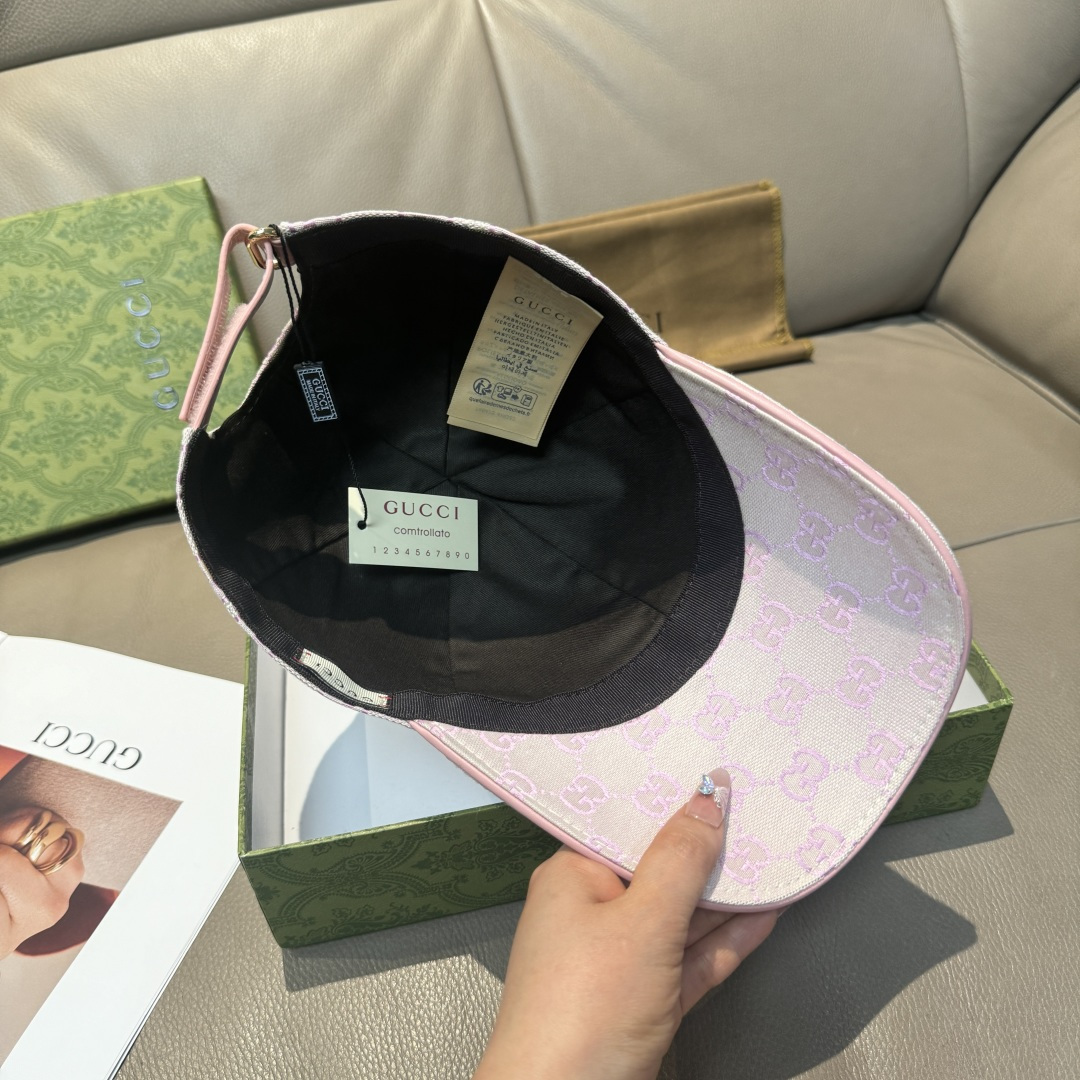 
万年经典！火爆全网的莫兰迪色系出货啦！
配盒子布袋，Gucci(古奇)经典原单棒球帽😍😍专柜11开模订