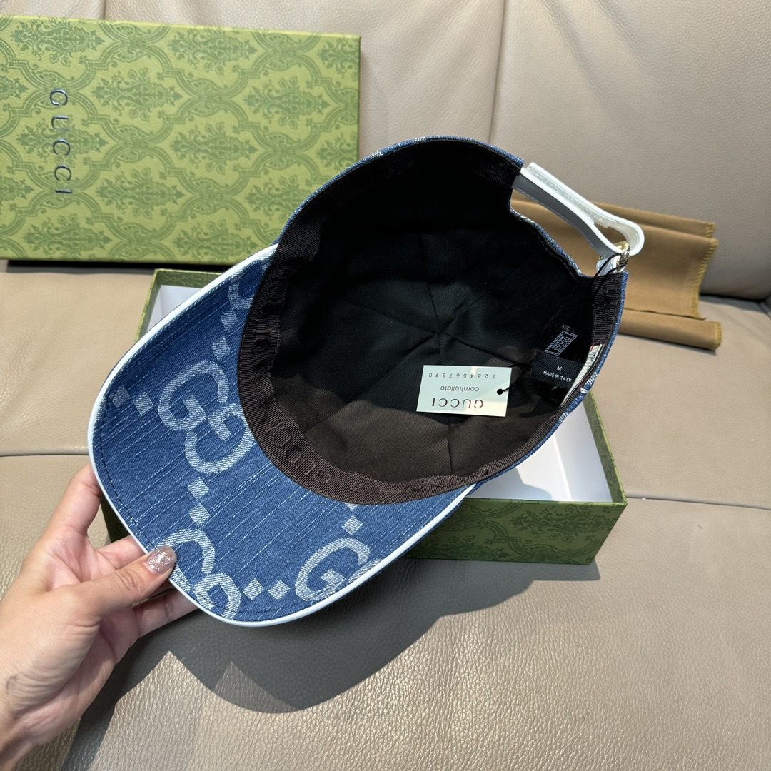 
配包装布袋，Gucci古奇新款原单棒球帽， 大双G，专柜11开模订制，完美对花，原版帆布面料+头层牛皮
