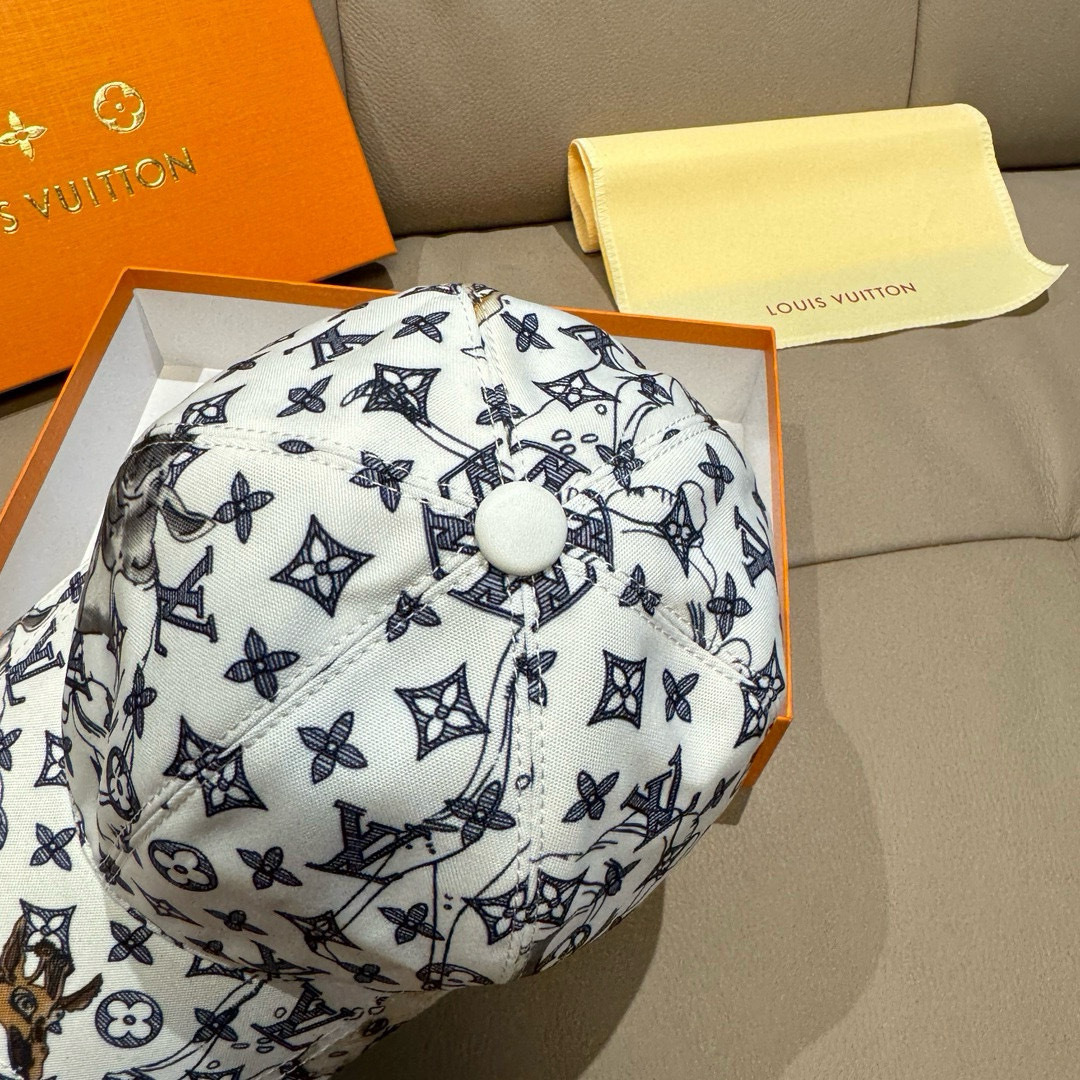 
配盒子布袋，LV路易威登新款原单棒球帽，动物丝印，11开模订制，原版丝印绸缎面料+头层牛皮，时尚帅气质