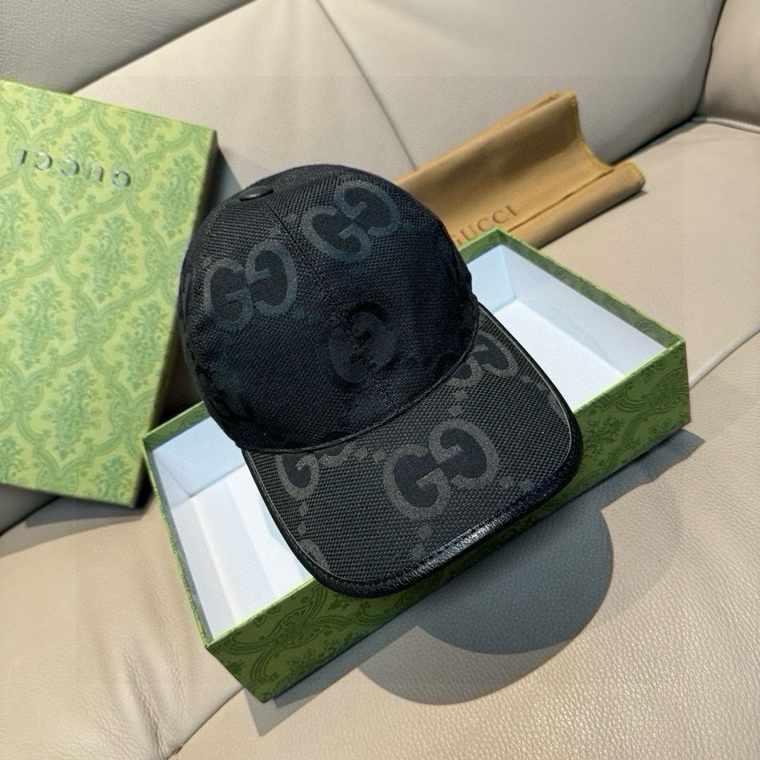
配包装布袋，Gucci古奇新款原单棒球帽， 大双G，专柜11开模订制，原版帆布面料+头层牛皮，轻盈透气