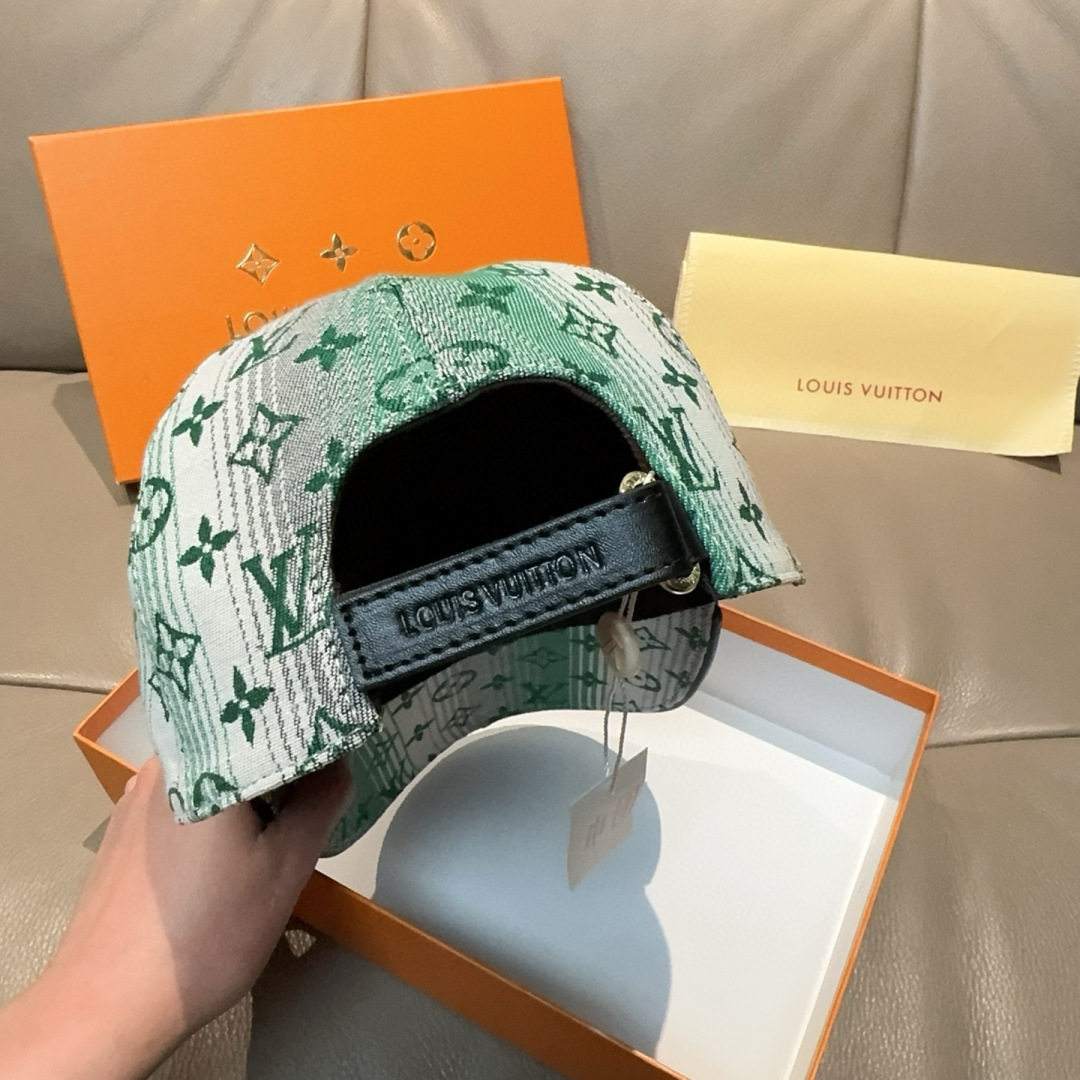 
配盒子布袋，LV路易威登新款原单棒球帽，LV渐变提花，专柜11开模订制，原版帆布面料+头层牛皮，轻盈透