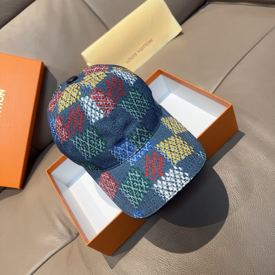 
配盒子布袋，LV(路易威登)新款原单棒球帽，大棋盘格丝印，专柜11开模订制，原厂订制面料+头层牛皮，纯