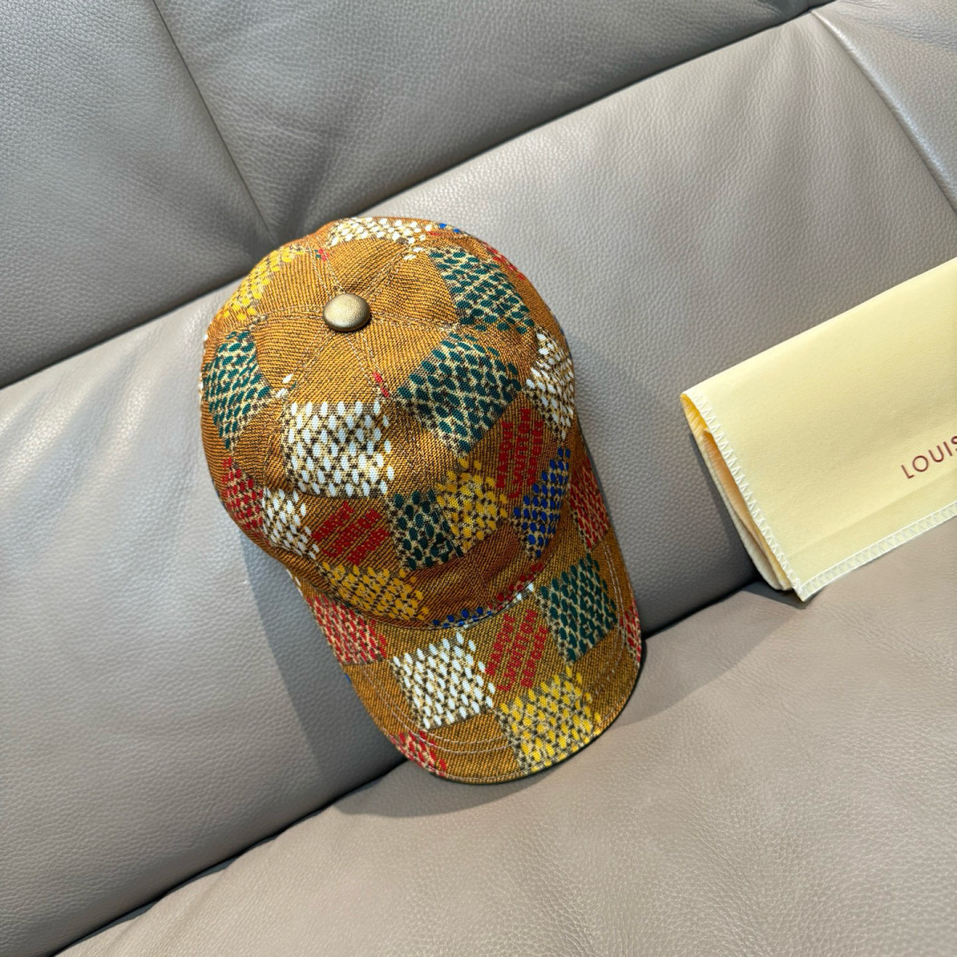 
配盒子布袋，LV(路易威登)新款原单棒球帽，大棋盘格丝印，专柜11开模订制，原厂订制面料+头层牛皮，纯