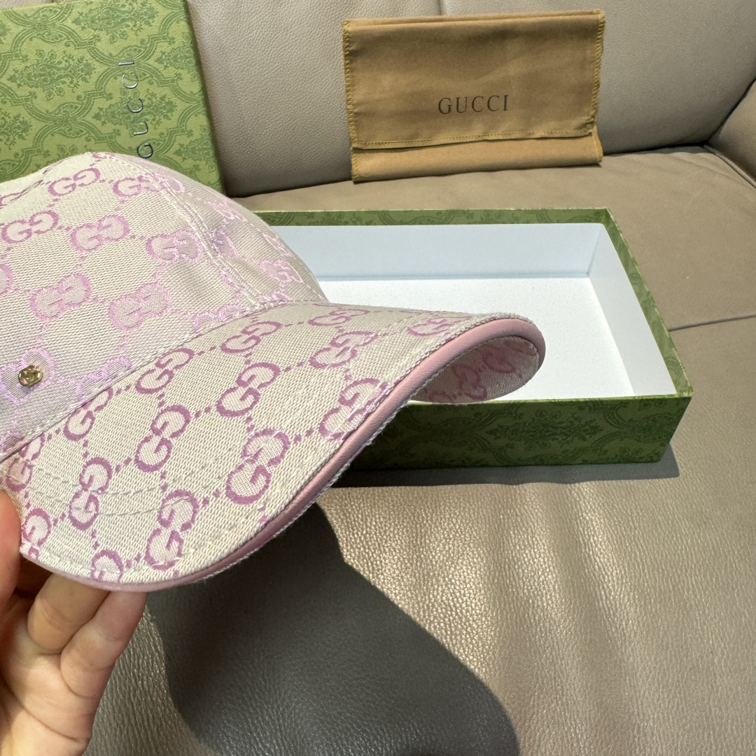 
配包装布袋，Gucci(古奇)新款原单棒球帽， 金属小双G，专柜最新款，11开模订制，正版开模五金，原