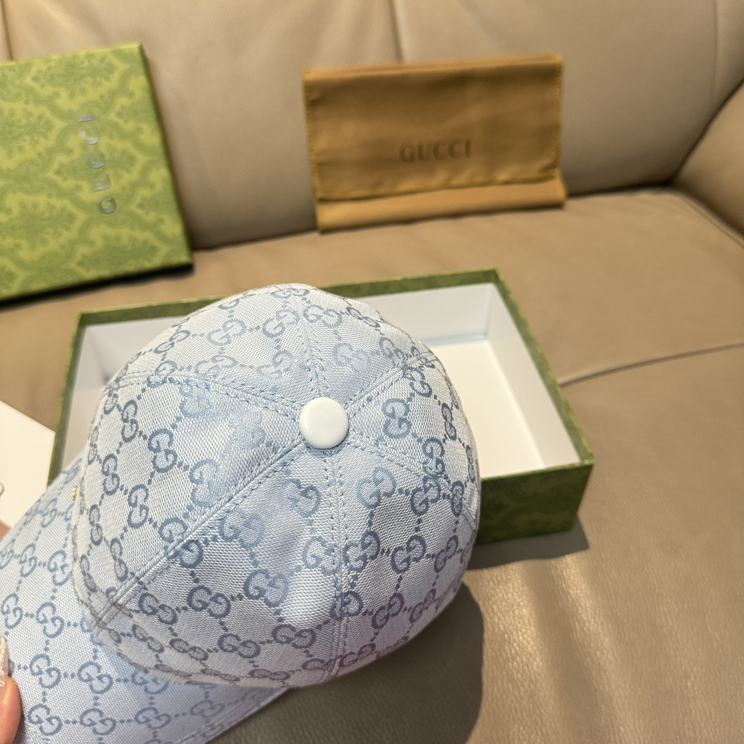 
配包装布袋，Gucci(古奇)新款原单棒球帽， 金属小双G，专柜最新款，11开模订制，正版开模五金，原