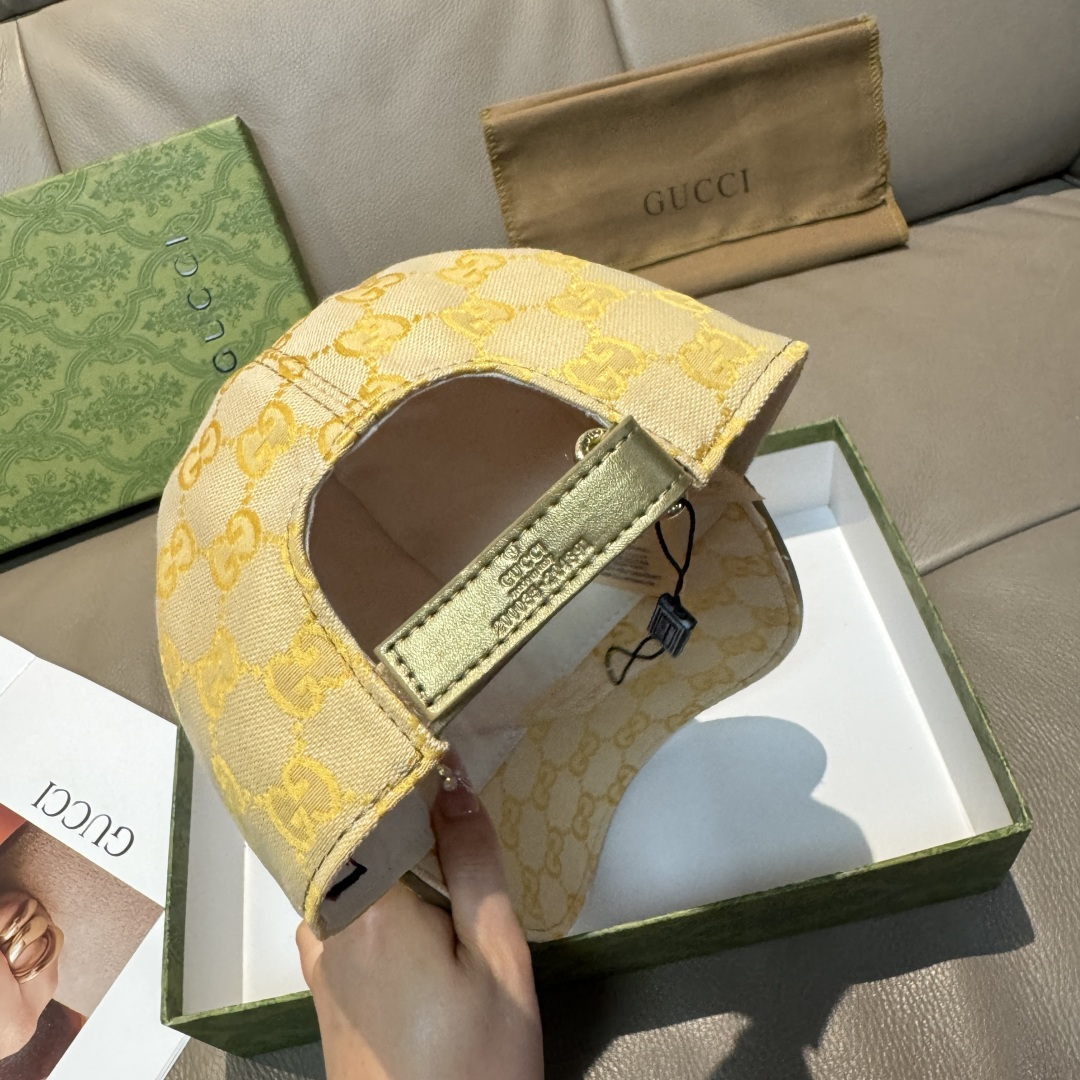 
配包装布袋，Gucci(古奇)新款原单棒球帽， 金属小双G，专柜最新款，11开模订制，正版开模五金，原