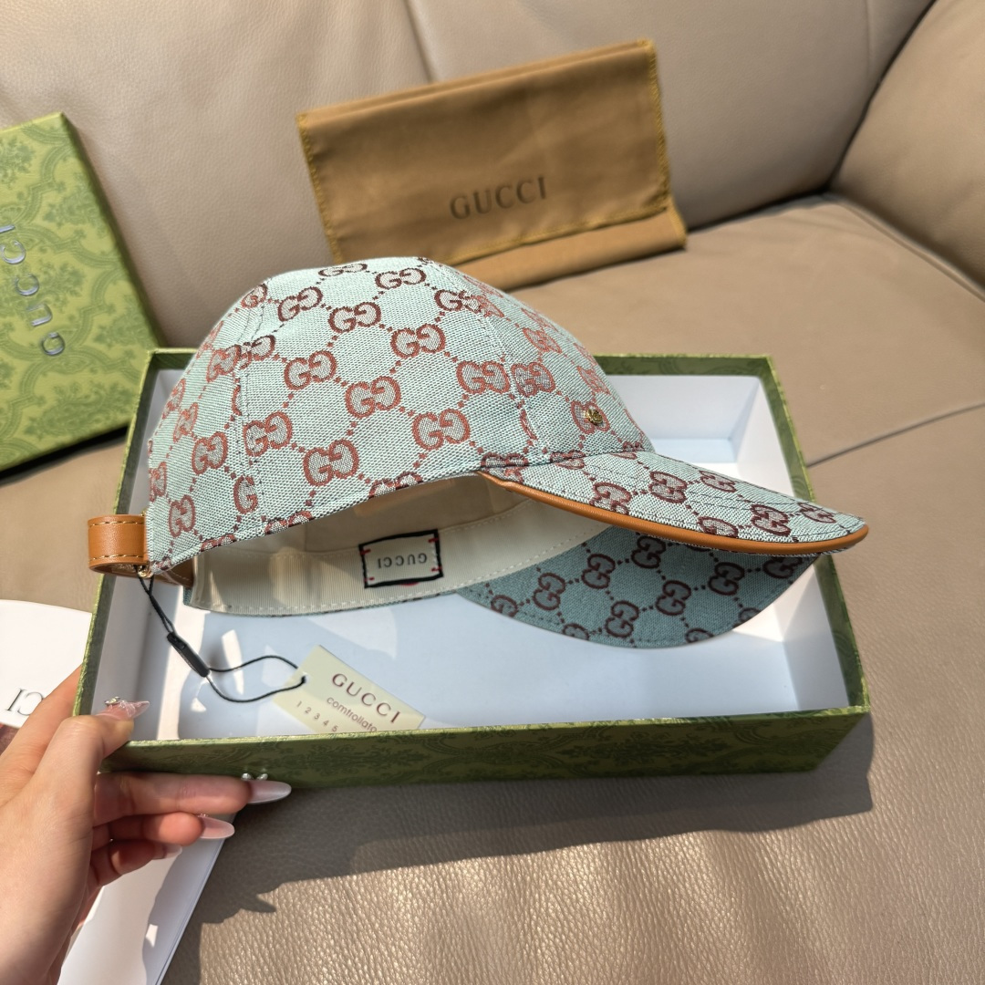
配包装布袋，Gucci(古奇)新款原单棒球帽， 金属小双G，专柜最新款，11开模订制，正版开模五金，原