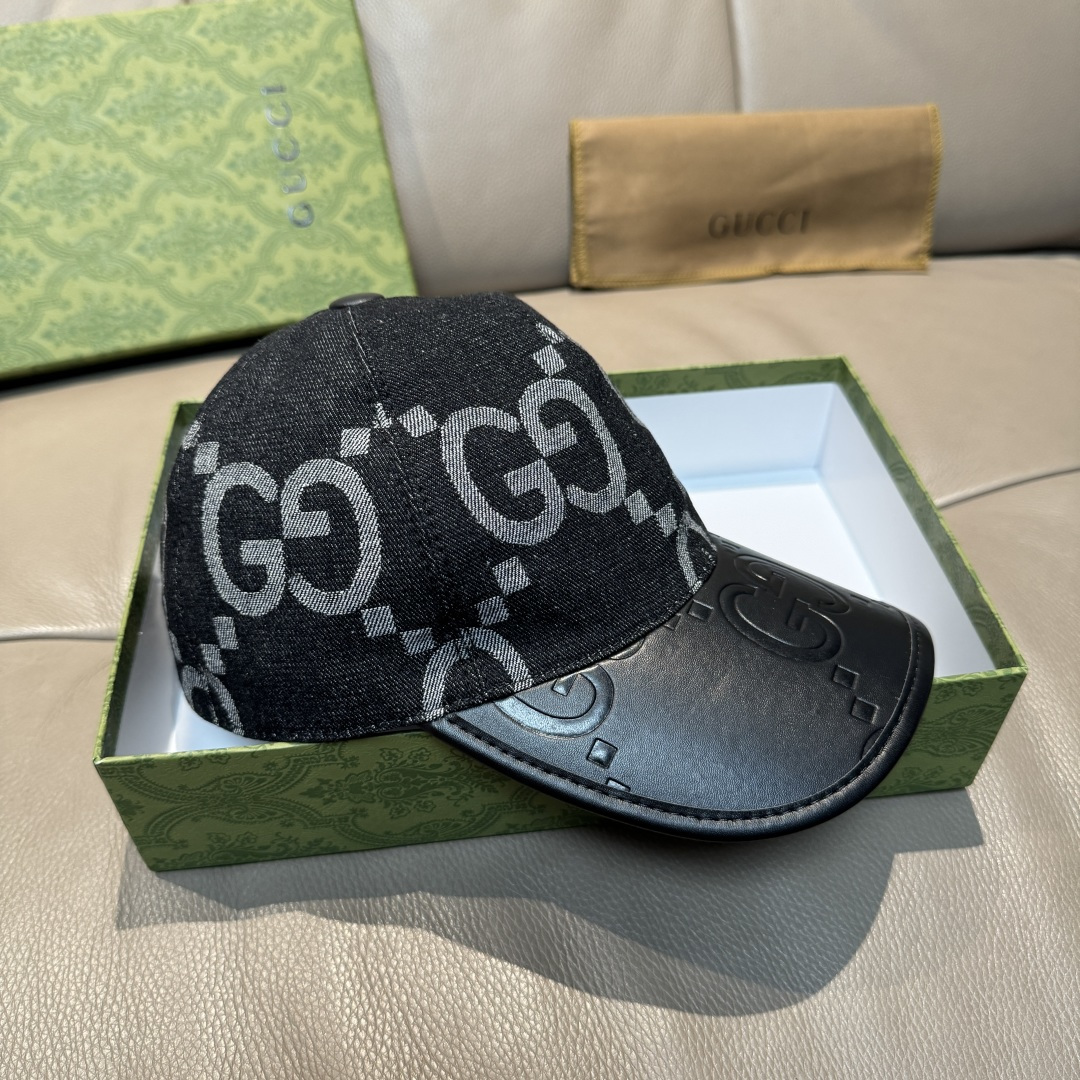 
配盒子布袋，Gucci(古奇)新款原单棒球帽， 大双G拼皮，专柜热卖款，11开模订制，原版帆布料+头层