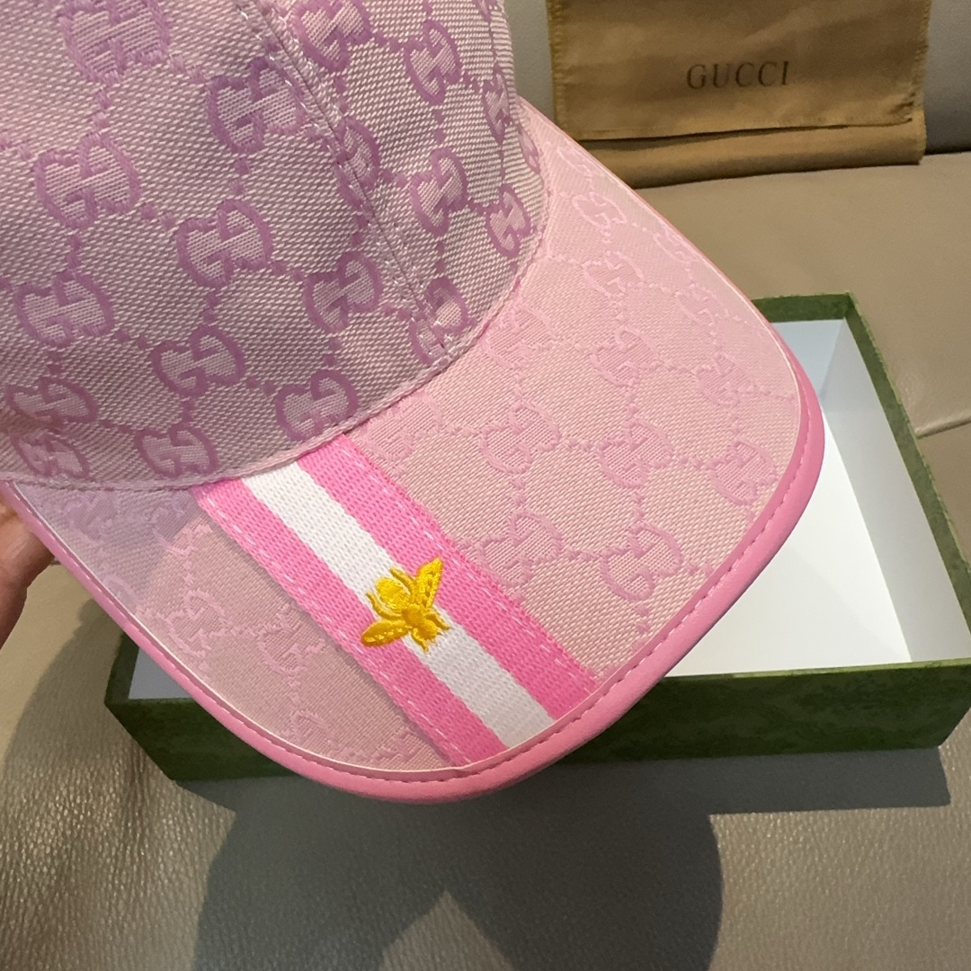 
配盒子布袋，Gucci(古奇)最新原单棒球帽，蜜蜂织带。专柜11开模订制，最高版本，原版帆布料+头层牛