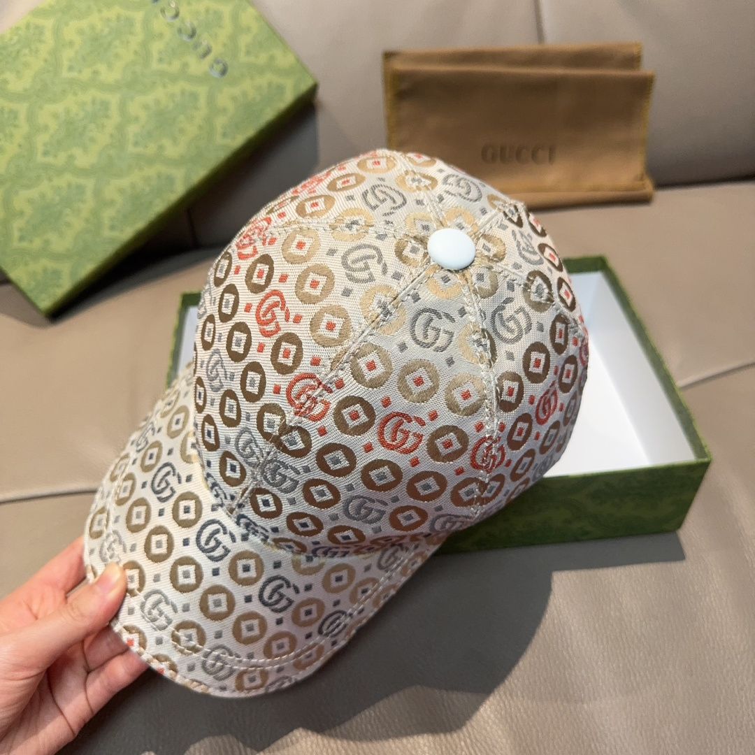 
配包装布袋，Gucci古奇新款原单棒球帽， 双G提花，专柜11开模订制，完美对花，原版帆布面料+头层牛