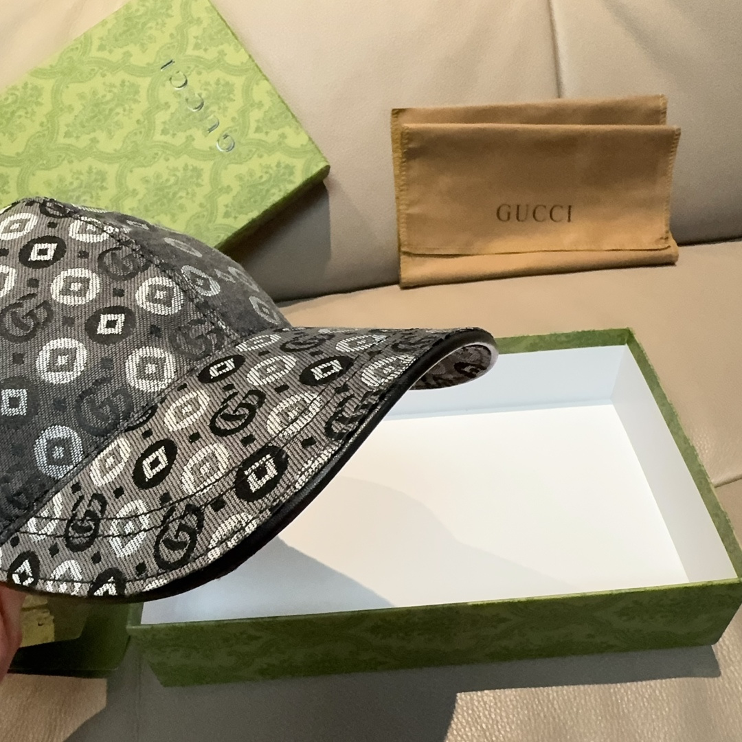 
配包装布袋，Gucci古奇新款原单棒球帽， 双G提花，专柜11开模订制，完美对花，原版帆布面料+头层牛